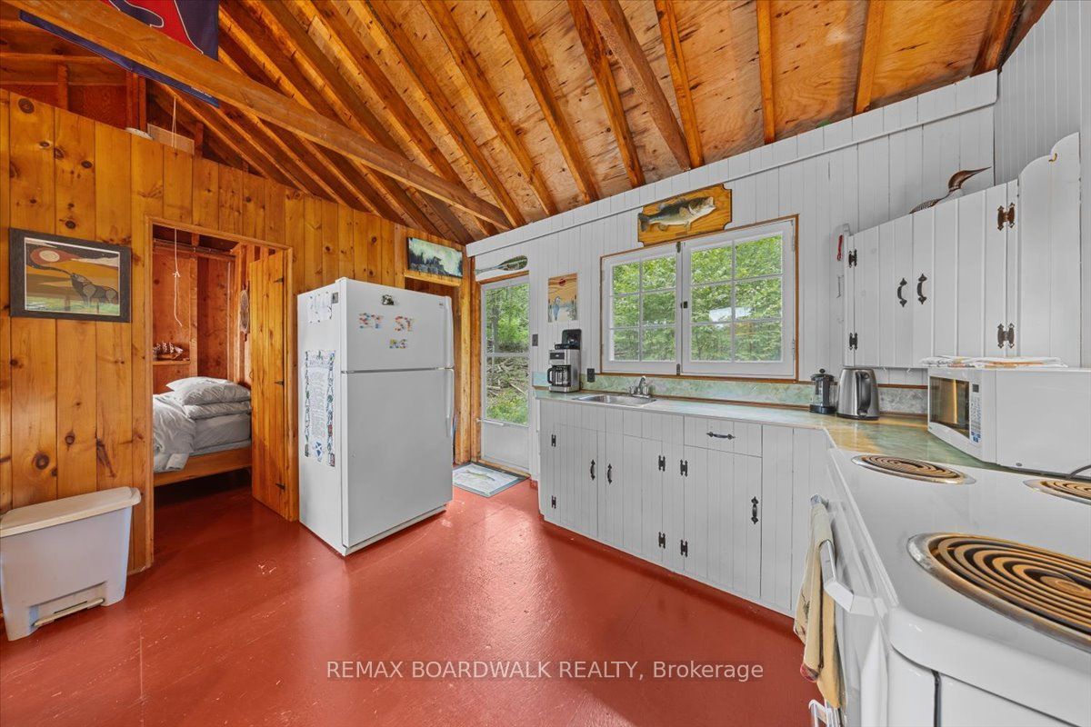 648 Bellows Bay Point Property Photo 12