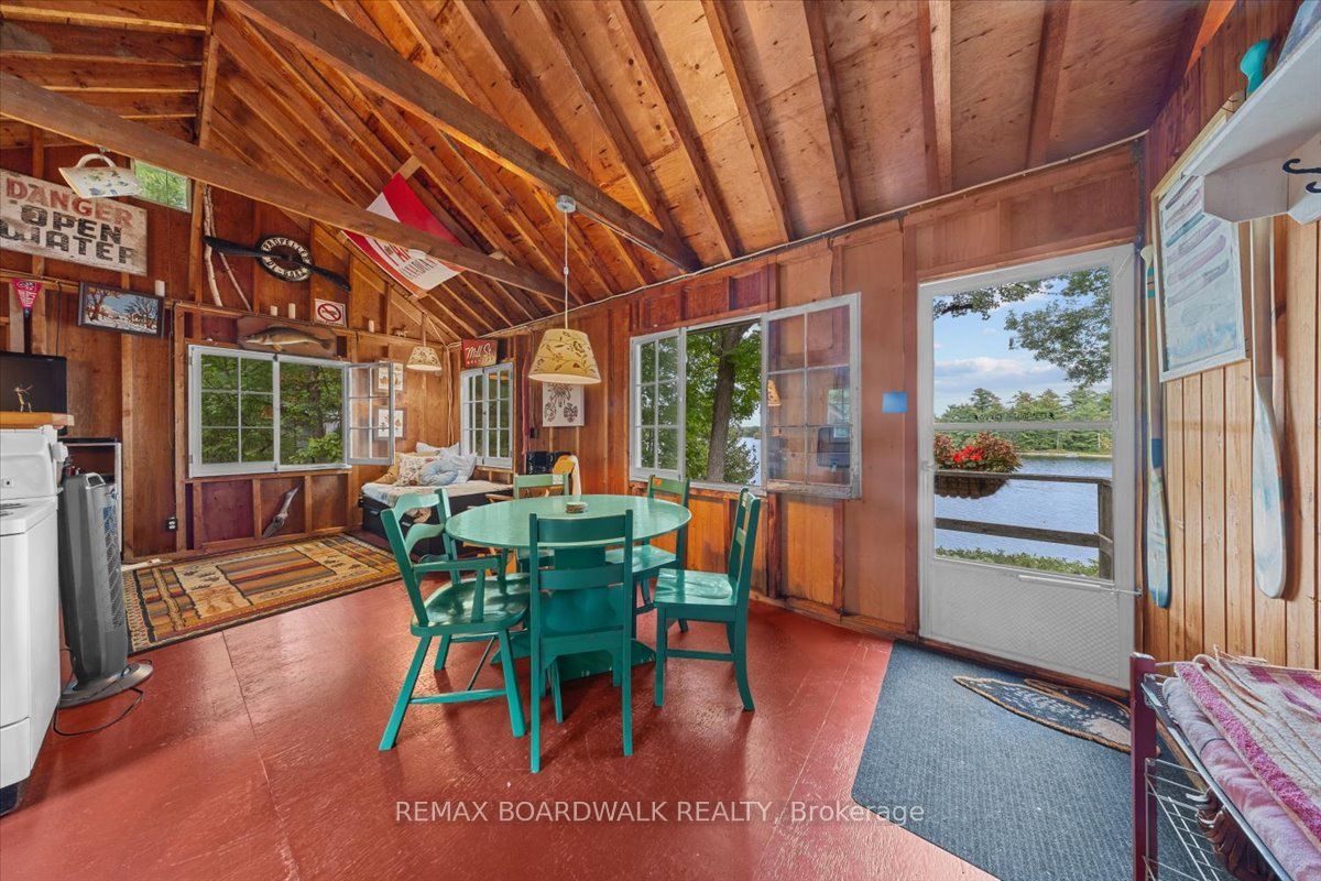 648 Bellows Bay Point Property Photo 14