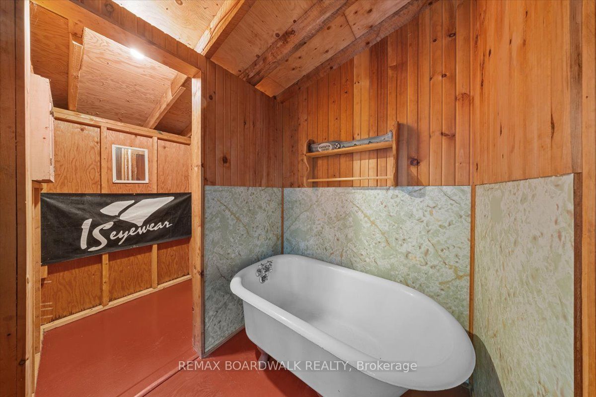 648 Bellows Bay Point Property Photo 26