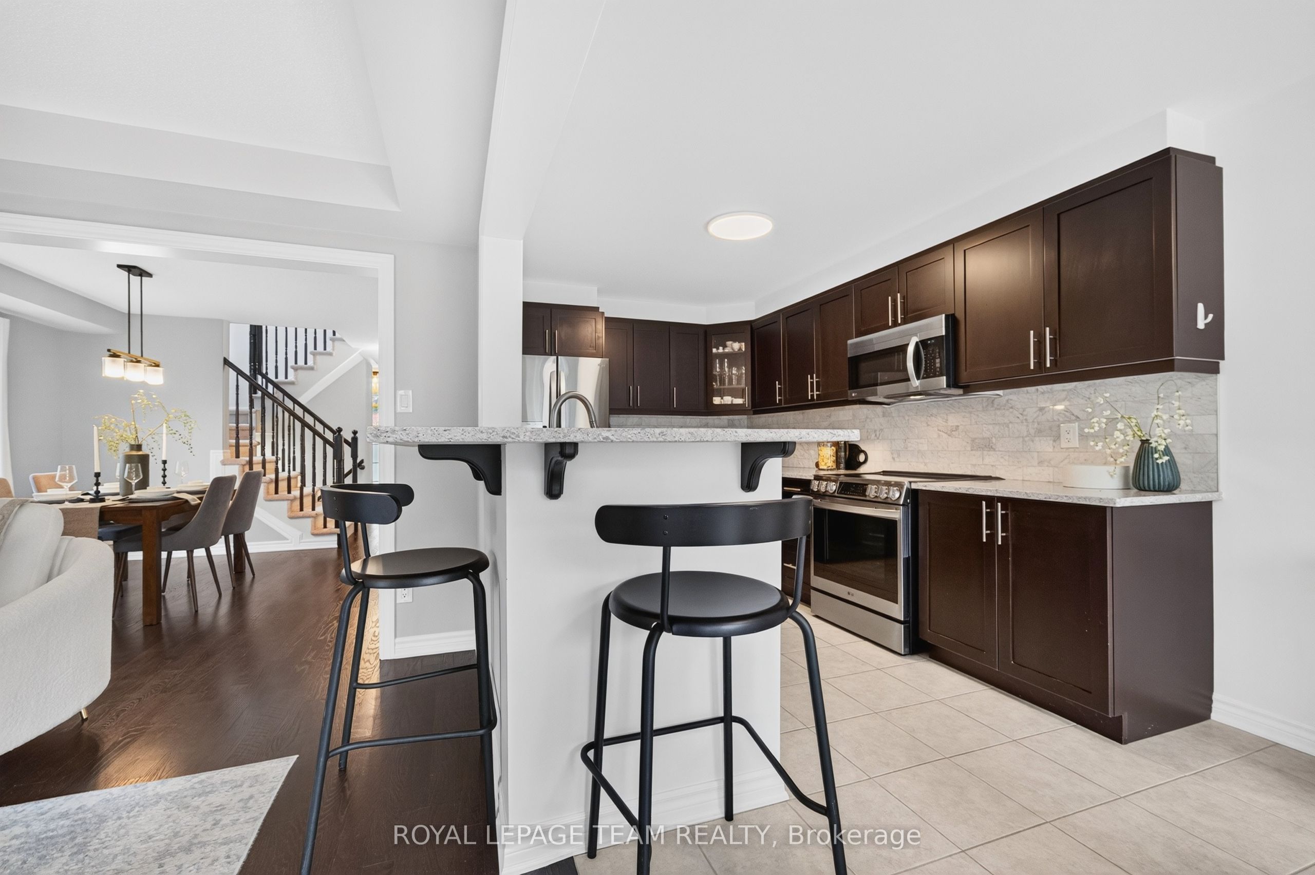517 Foxlight Circle Property Photo 8