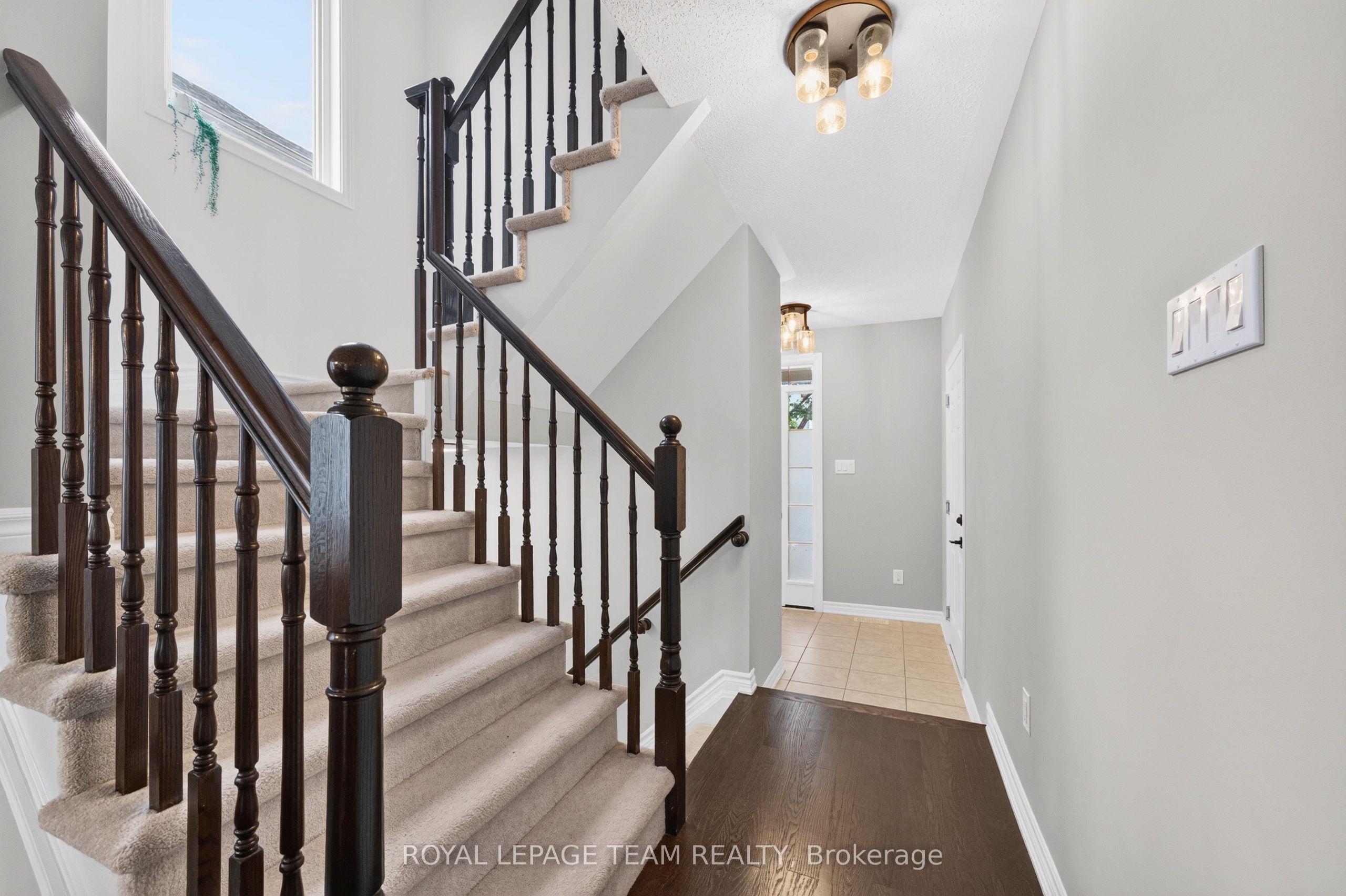 517 Foxlight Circle Property Photo 9