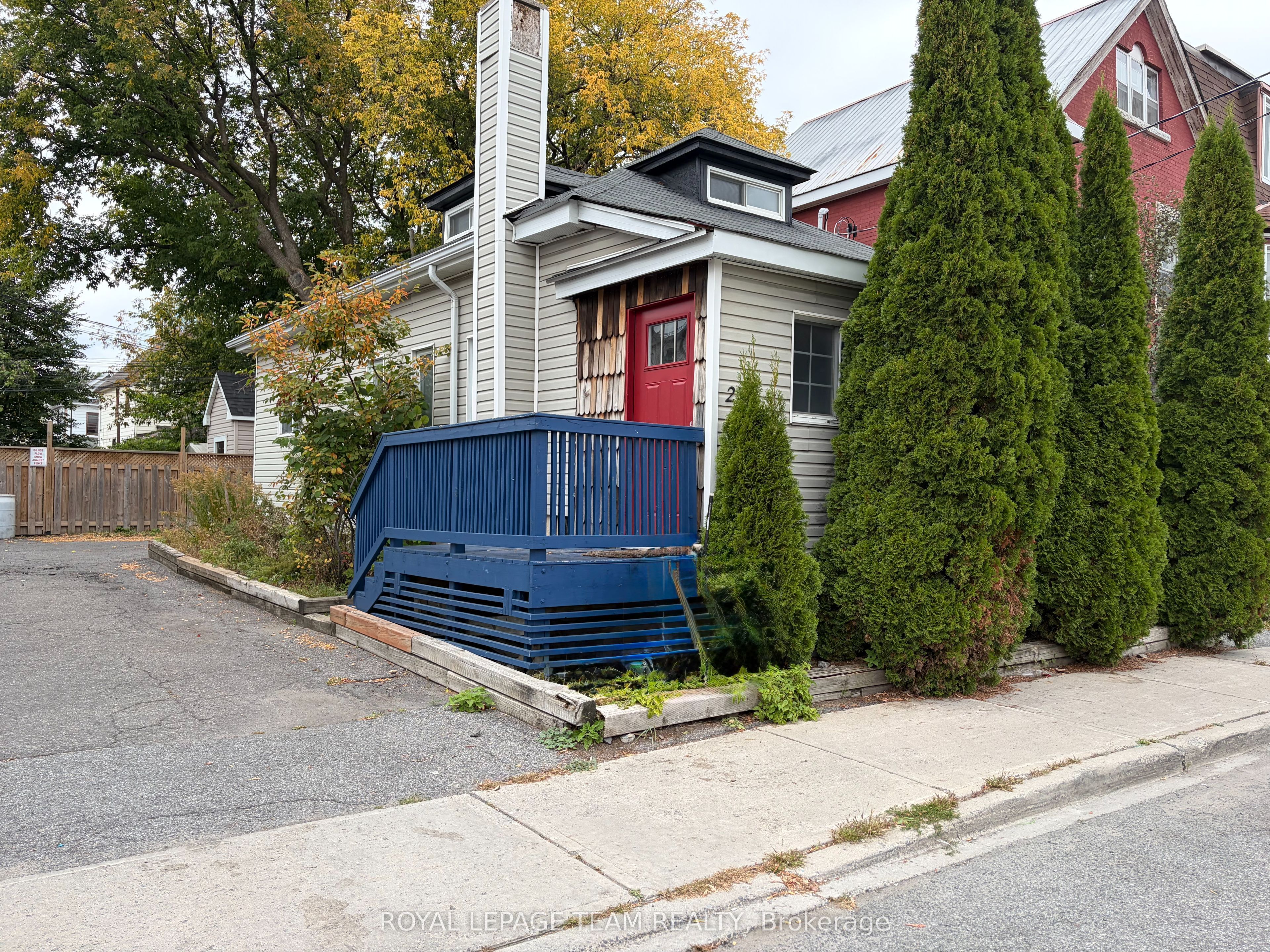 27 Poplar Street Property Photo 1