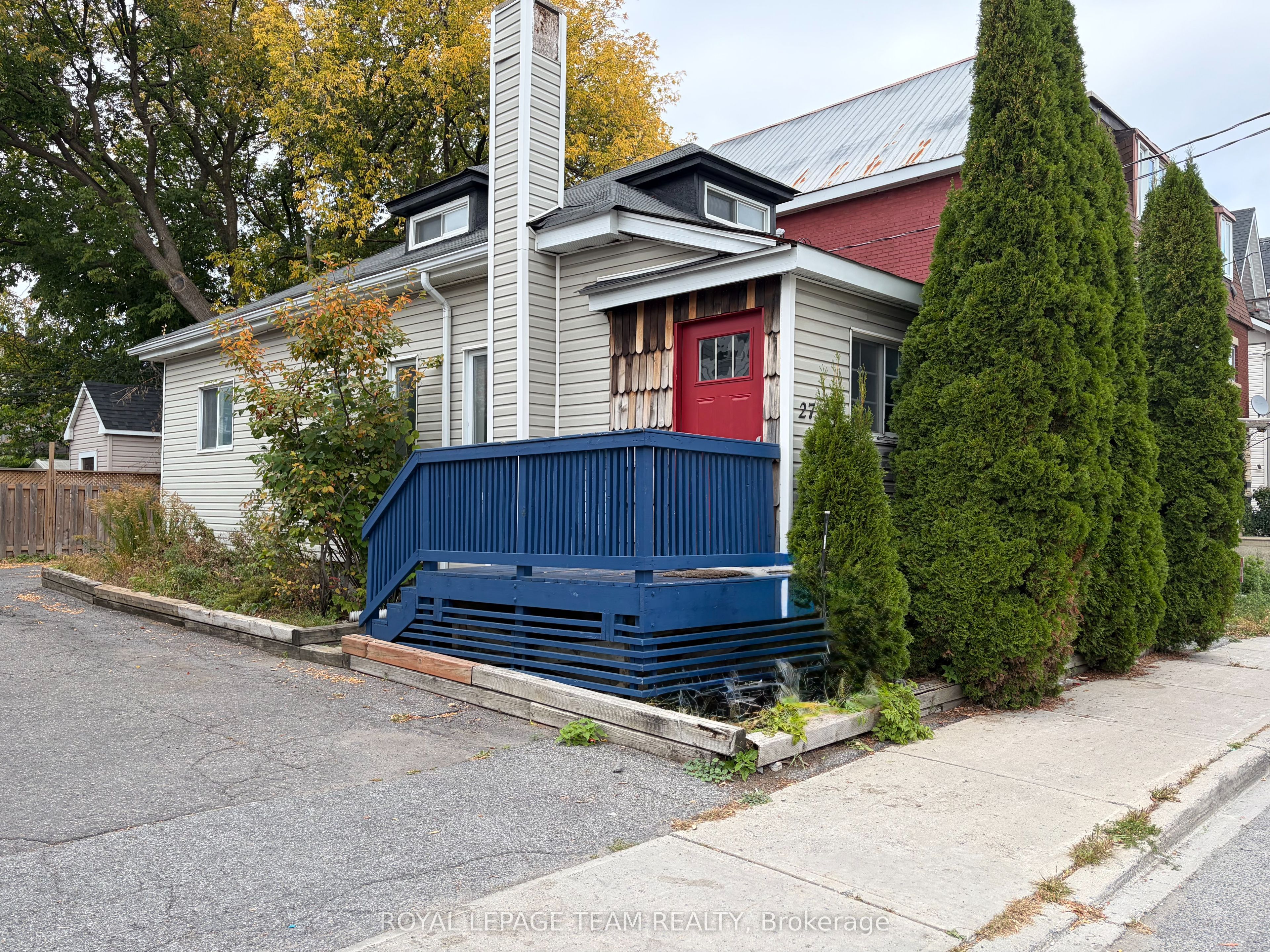 27 Poplar Street Property Photo 2