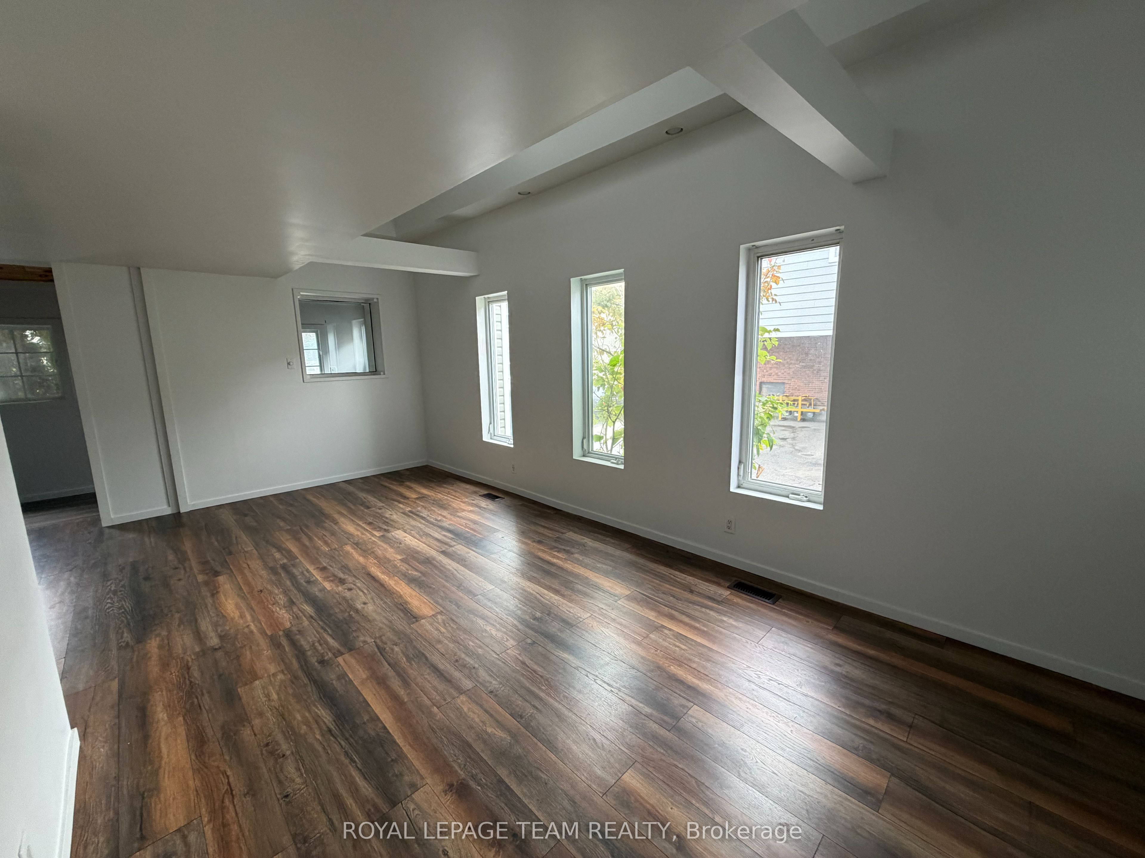 27 Poplar Street Property Photo 7