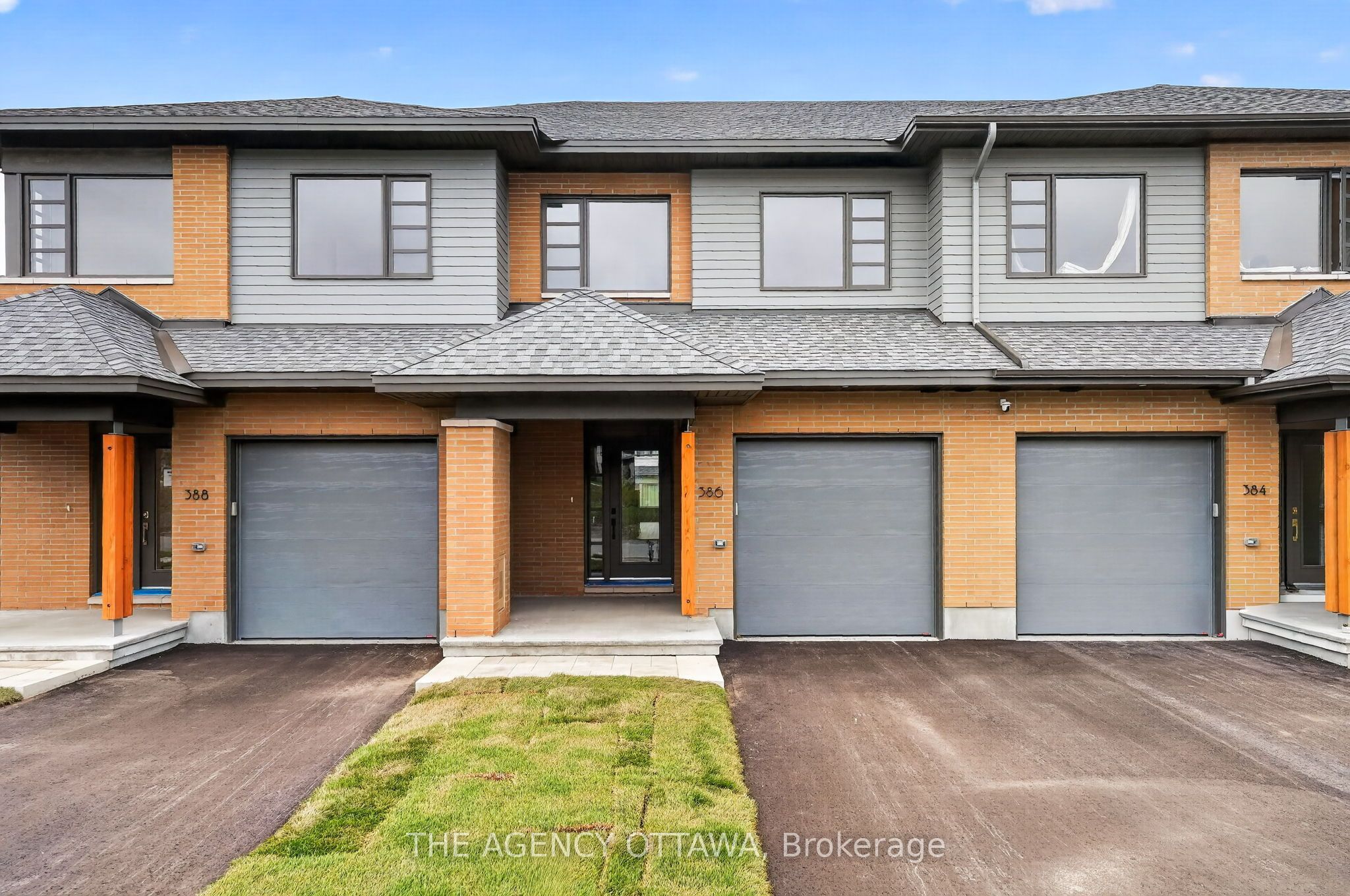 386 Walden Drive Property Photo 1