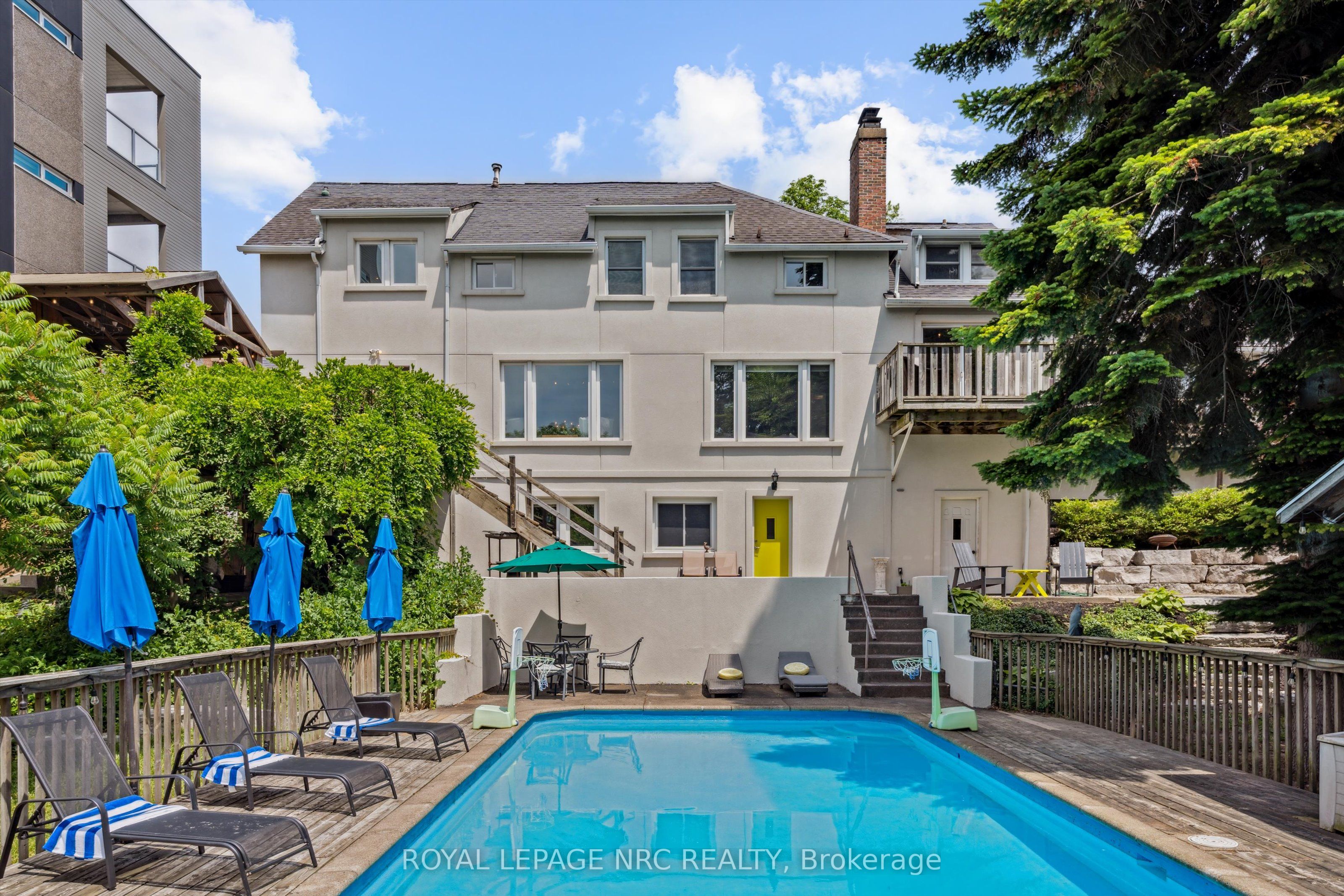 75 Yates Street Property Photo 1