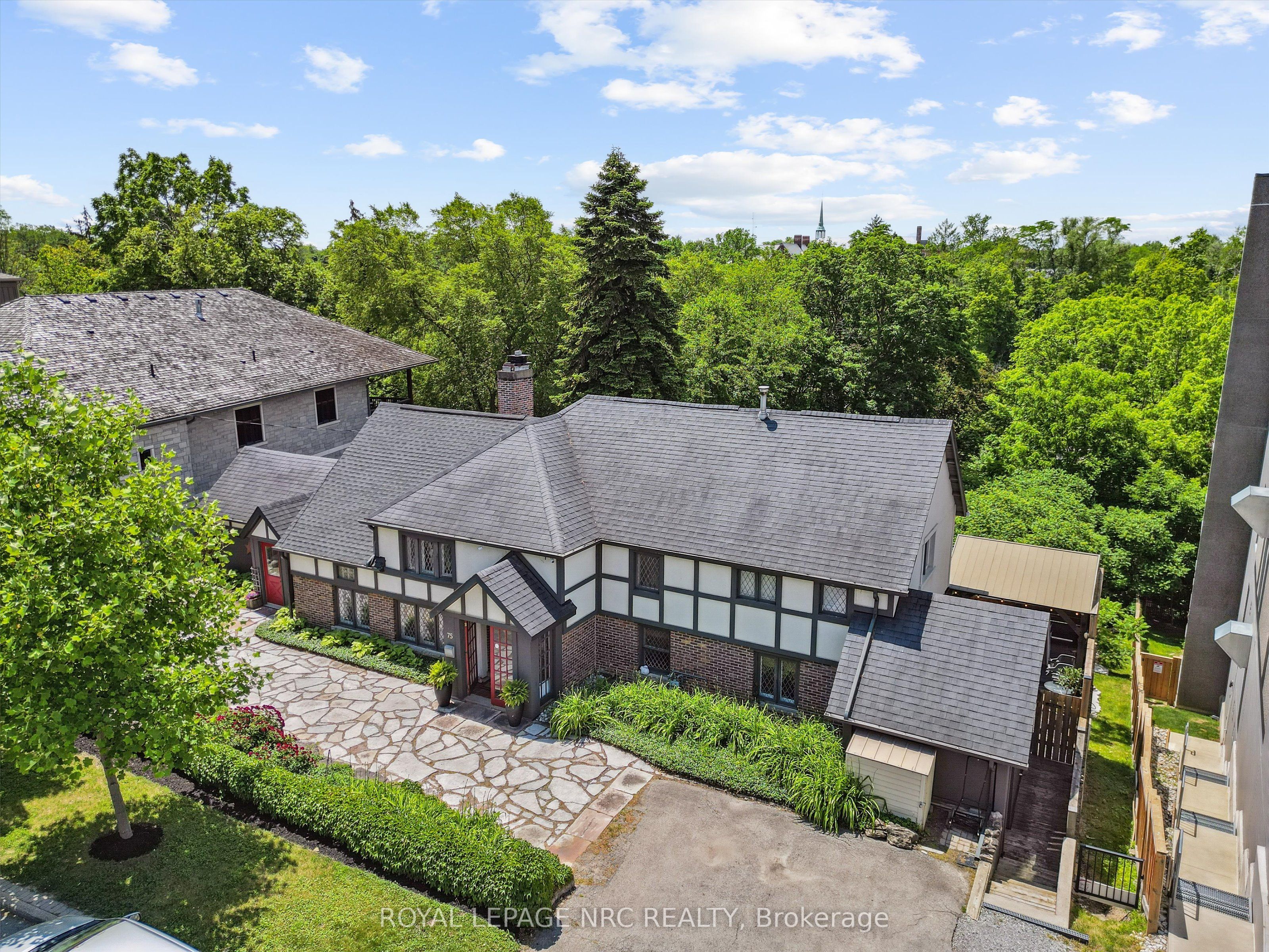 75 Yates Street Property Photo 3