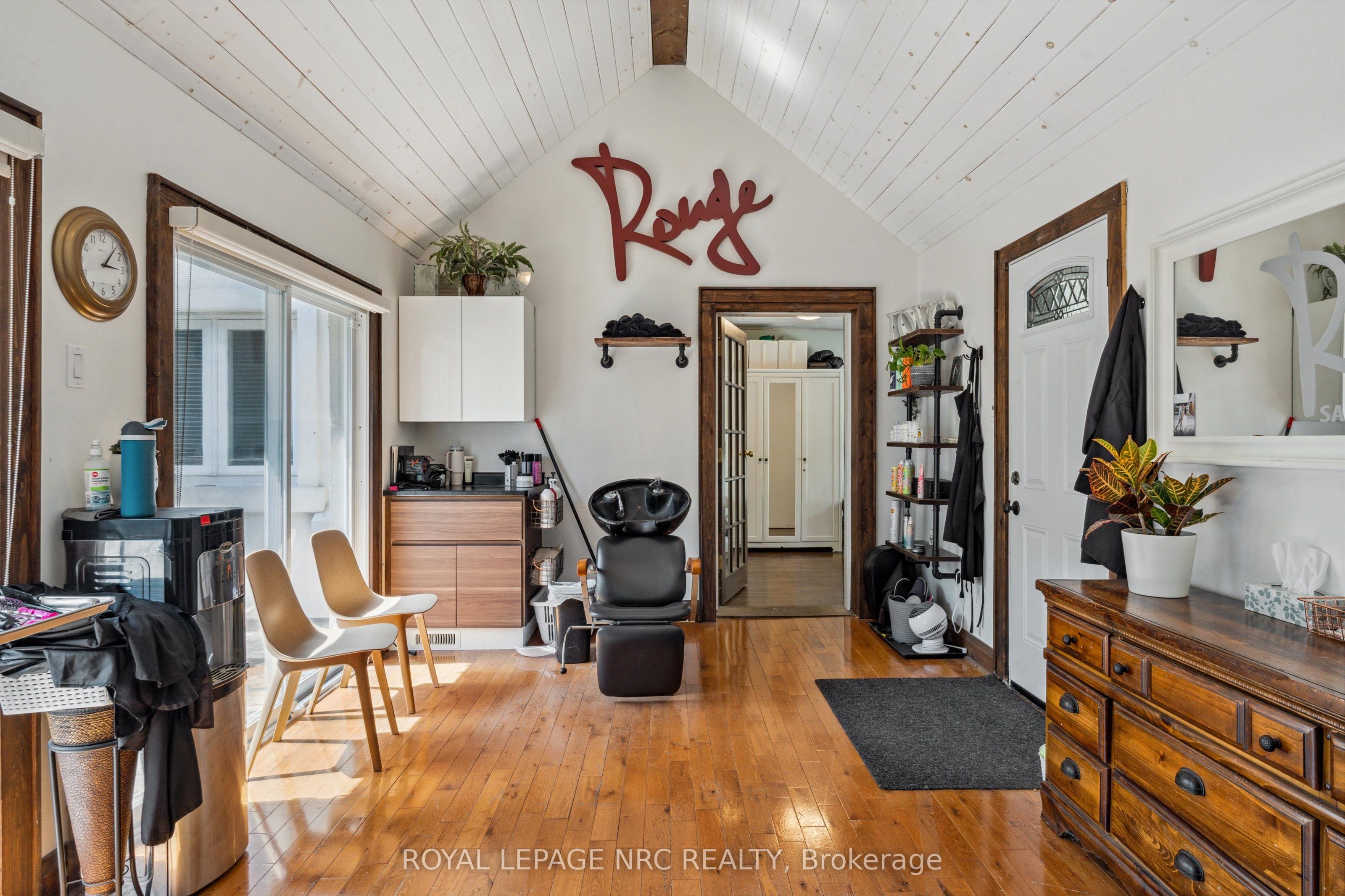 75 Yates Street Property Photo 16