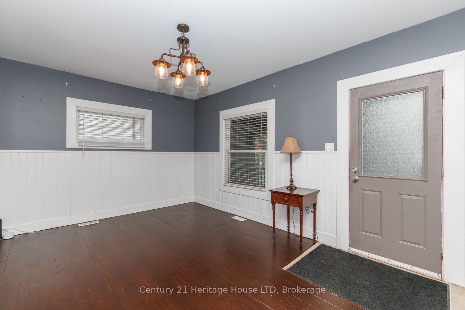 305 Phipps Street S Property Photo 3