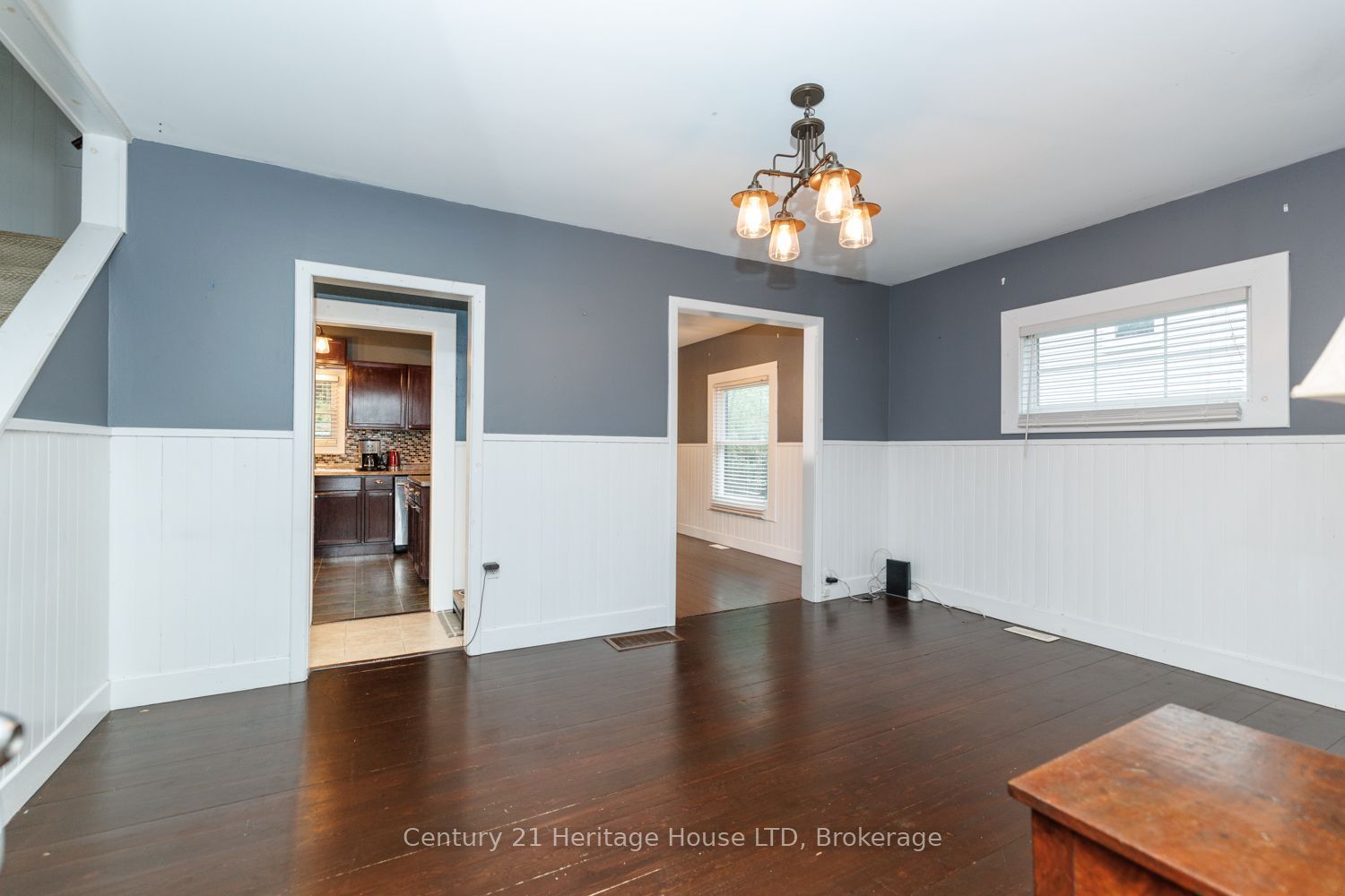 305 Phipps Street S Property Photo 4
