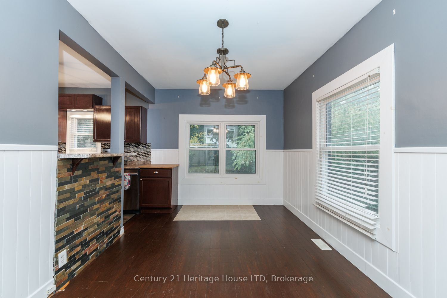 305 Phipps Street S Property Photo 6