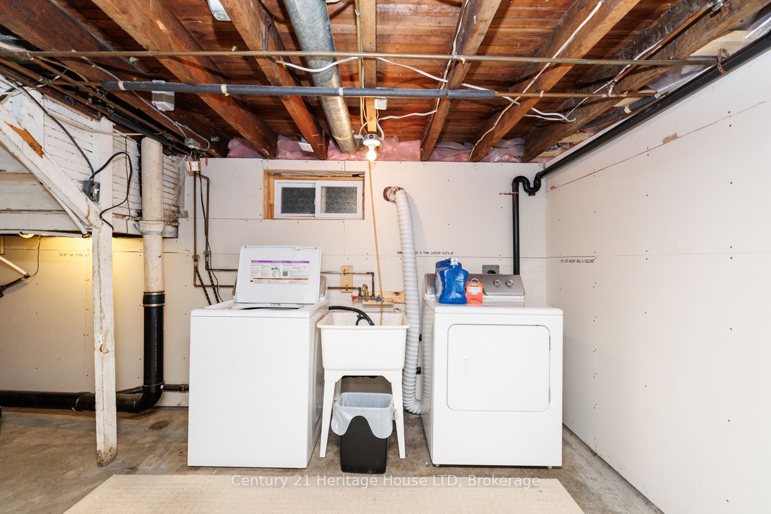 305 Phipps Street S Property Photo 16