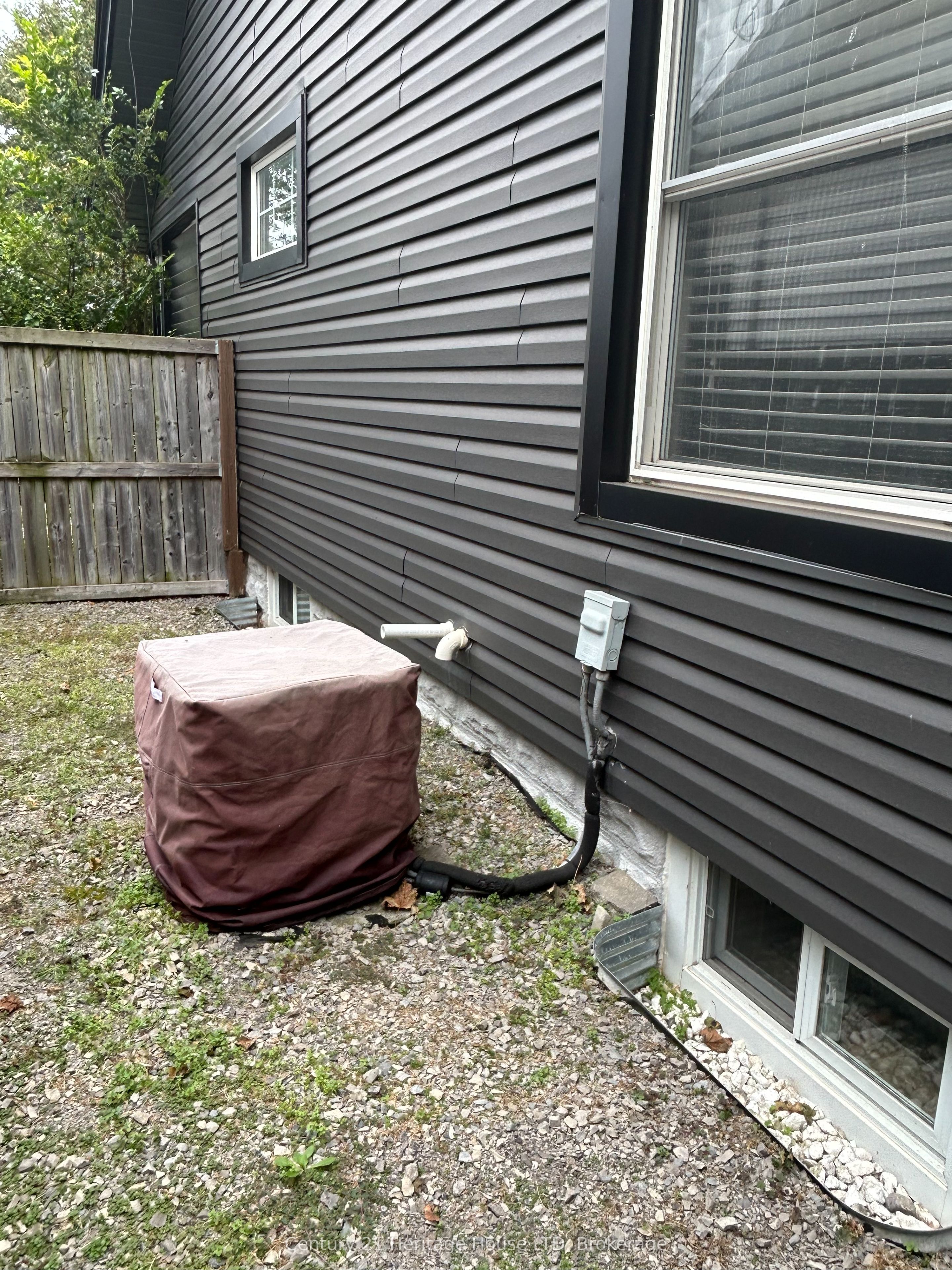 305 Phipps Street S Property Photo 22
