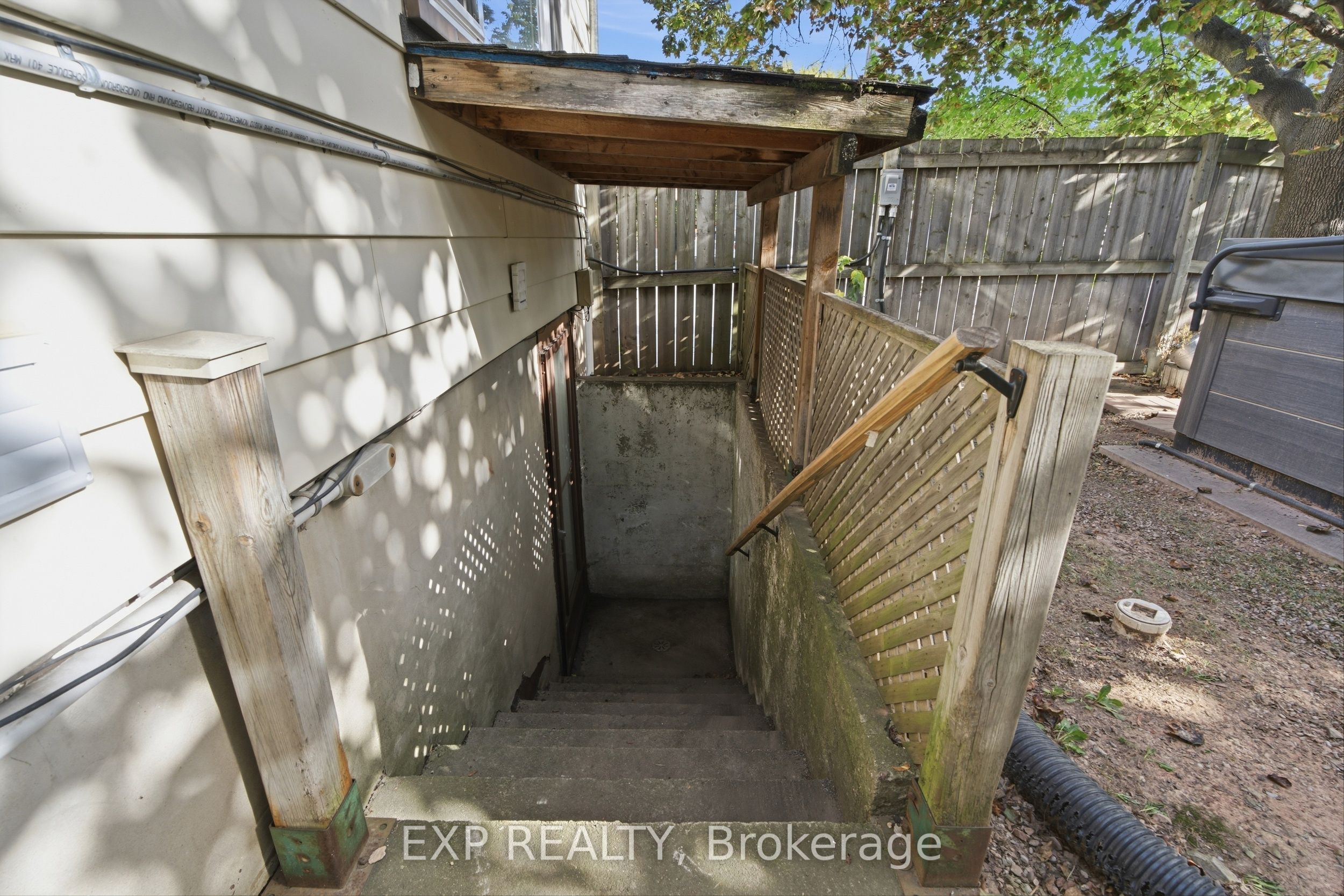 264 Britannia Avenue Property Photo 34