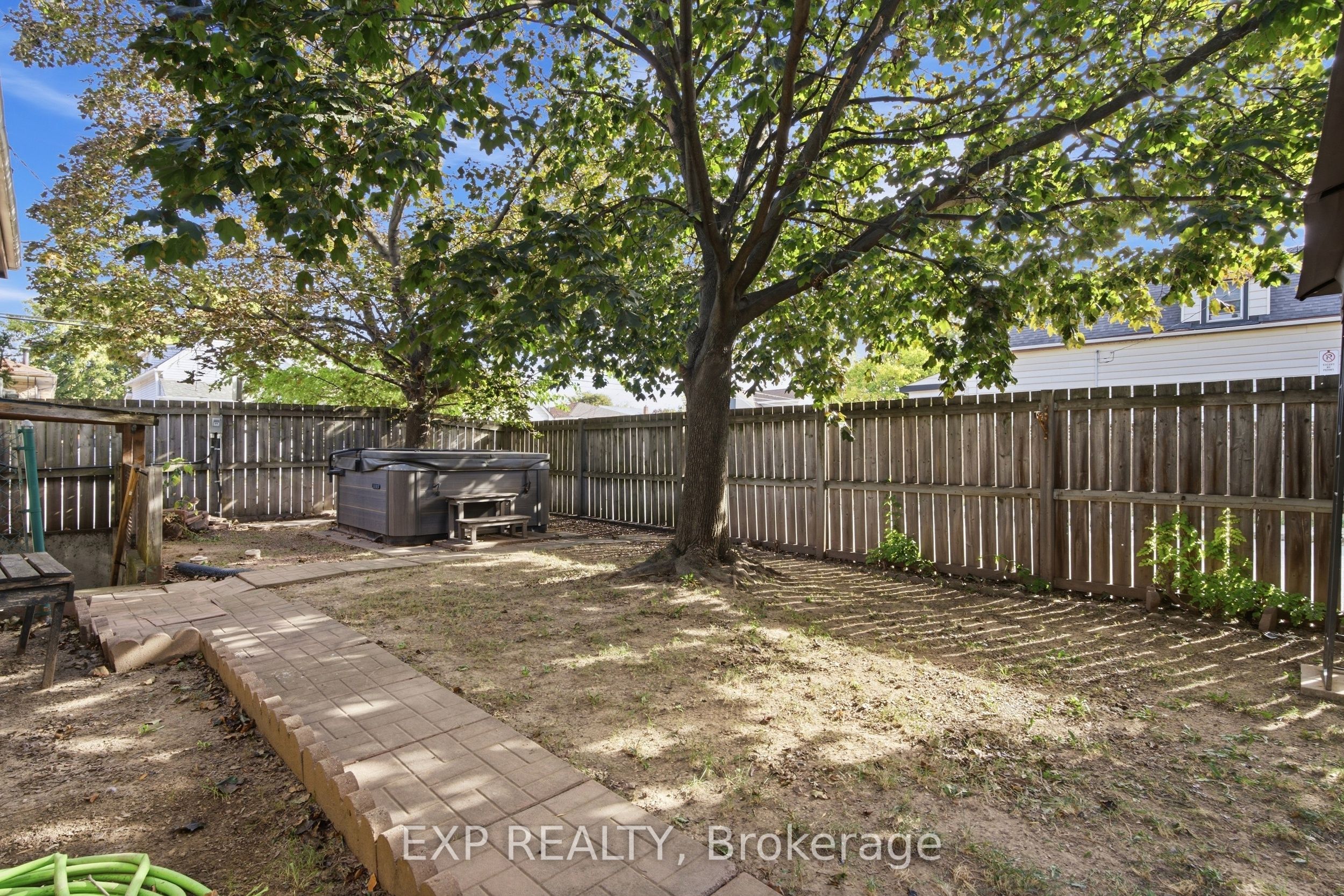 264 Britannia Avenue Property Photo 35
