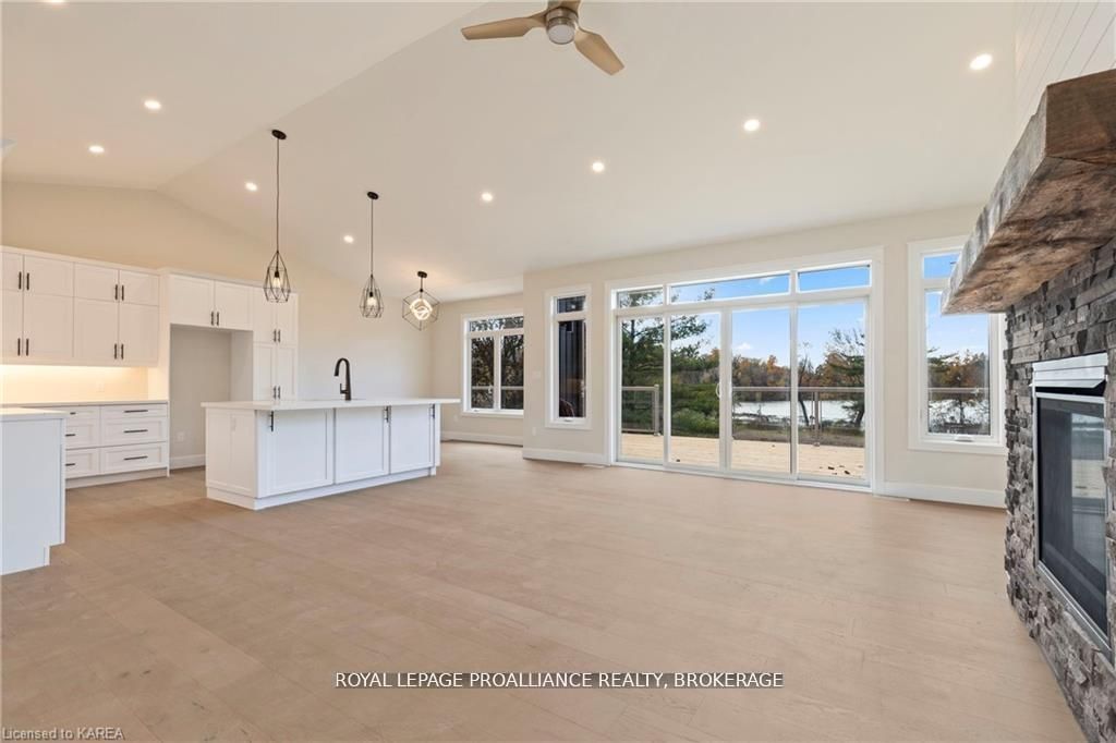 1888 Sunbury Road Property Photo 7