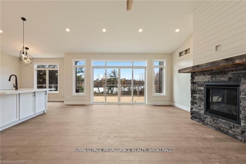 1888 Sunbury Road Property Photo 9