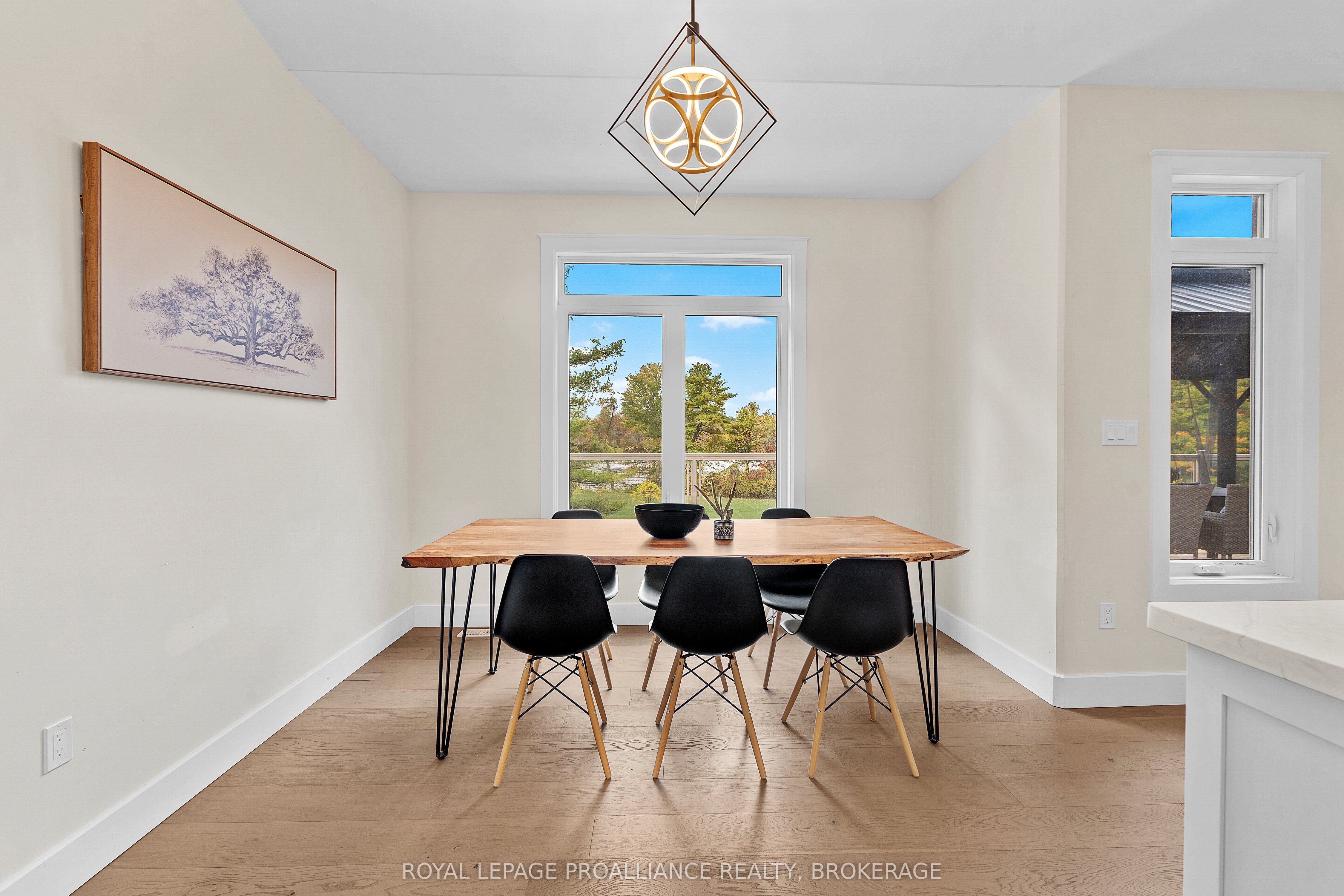 1888 Sunbury Road Property Photo 14