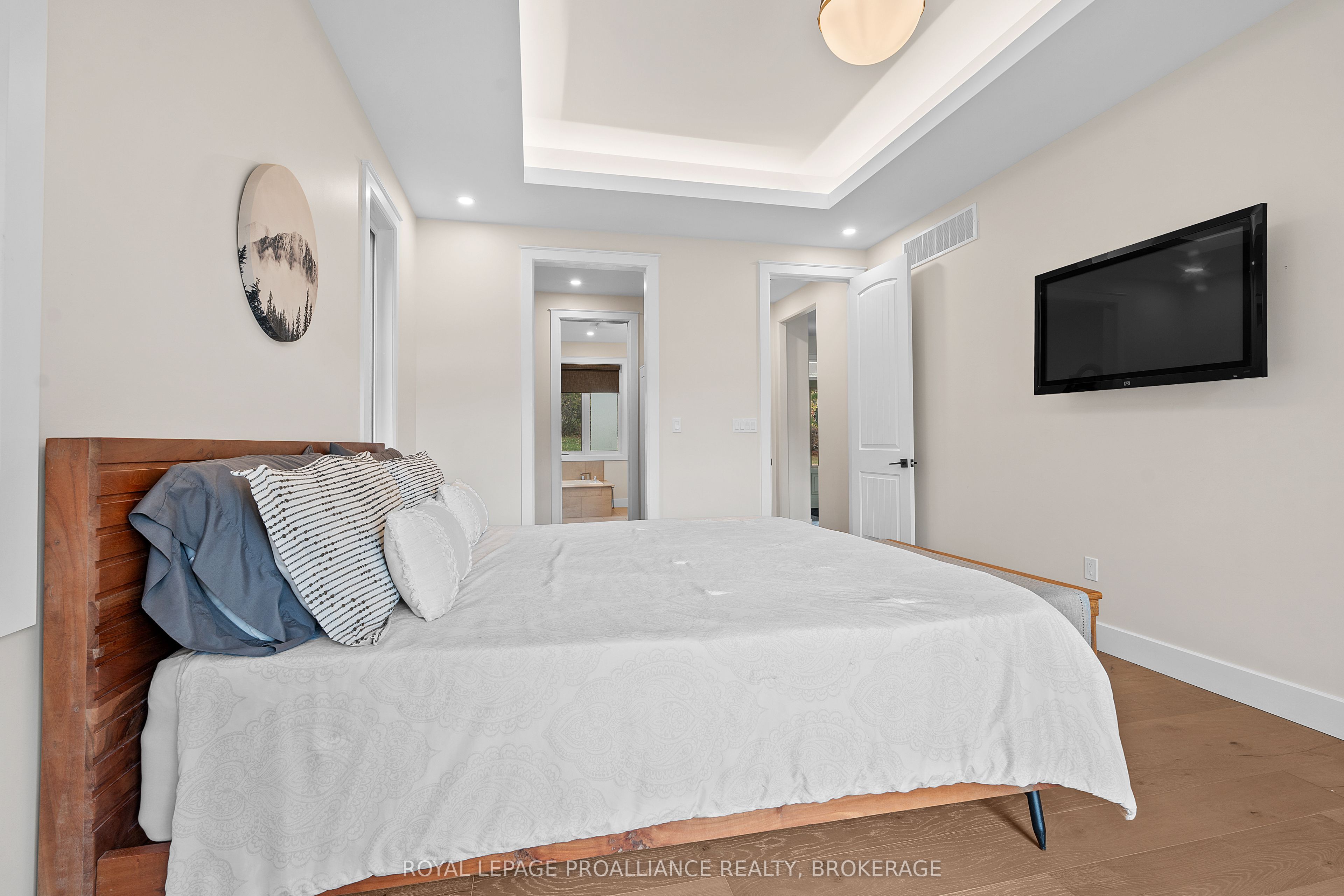 1888 Sunbury Road Property Photo 16
