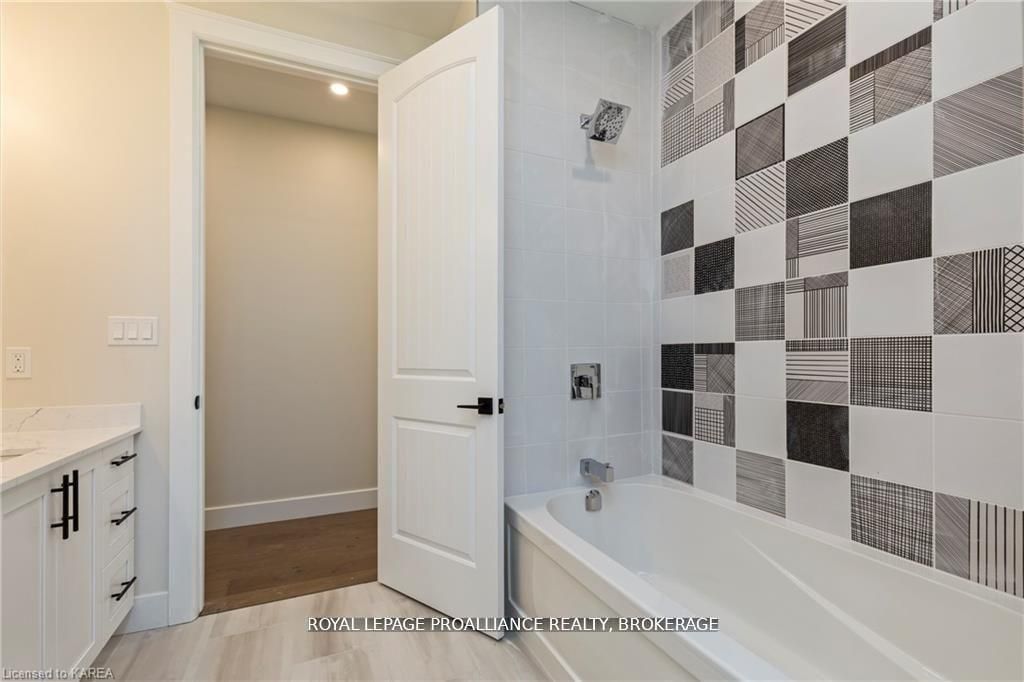 1888 Sunbury Road Property Photo 23