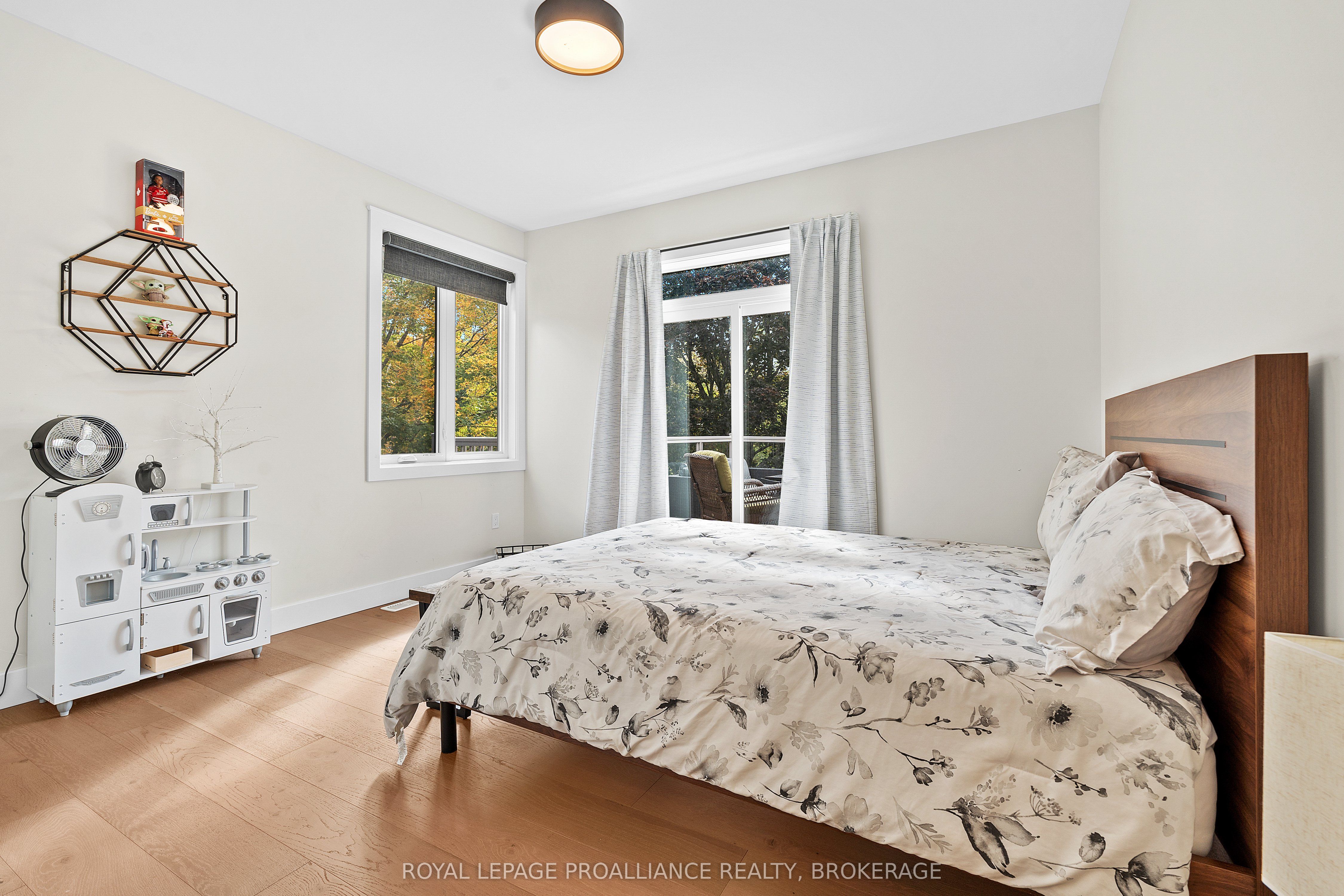 1888 Sunbury Road Property Photo 24