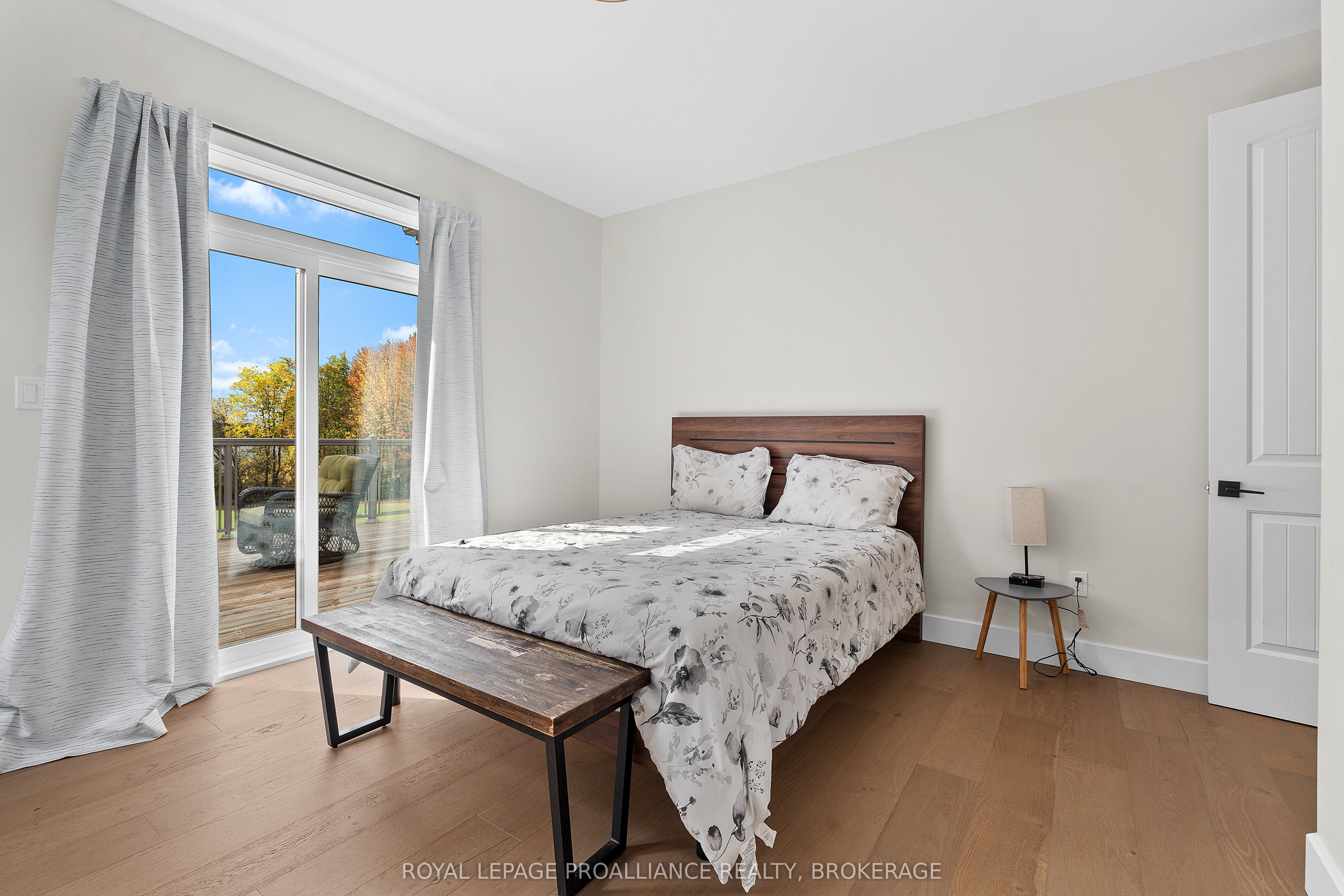 1888 Sunbury Road Property Photo 25