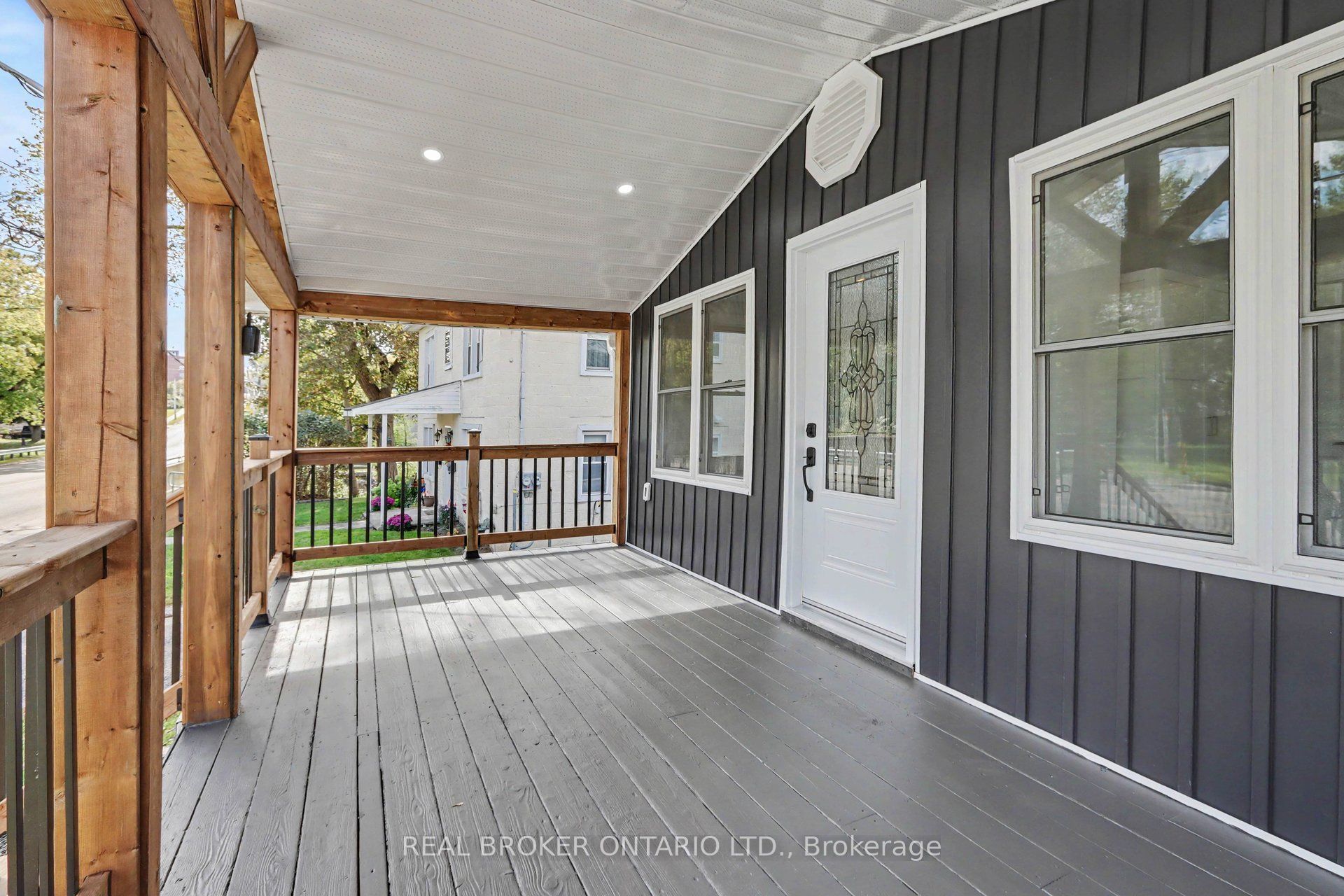 190 Ormond Street Property Photo 4