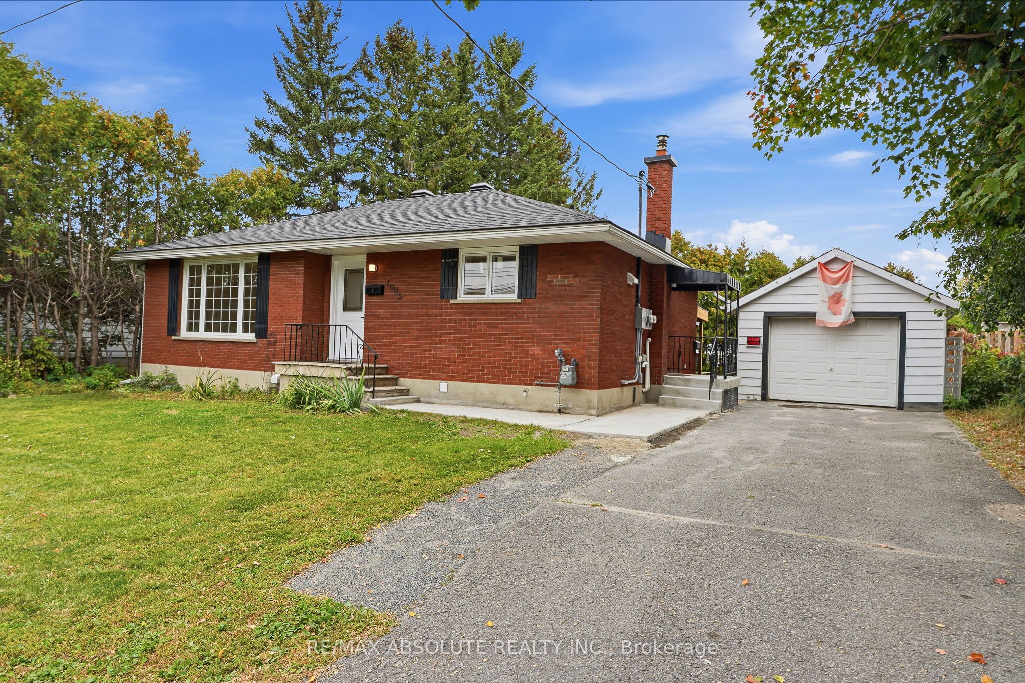 1095 Kenaston Street