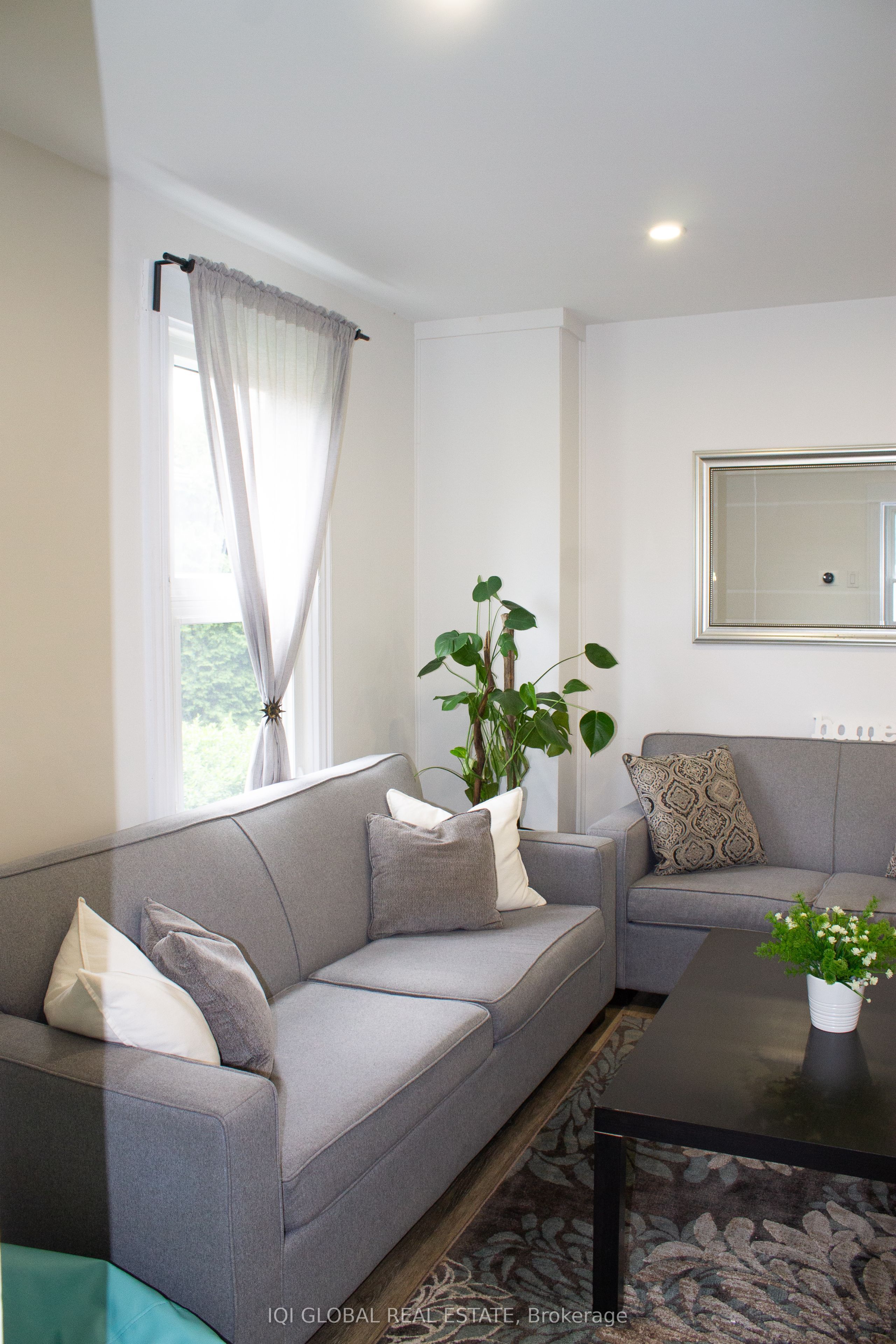 65 Holmes Avenue Property Photo 4