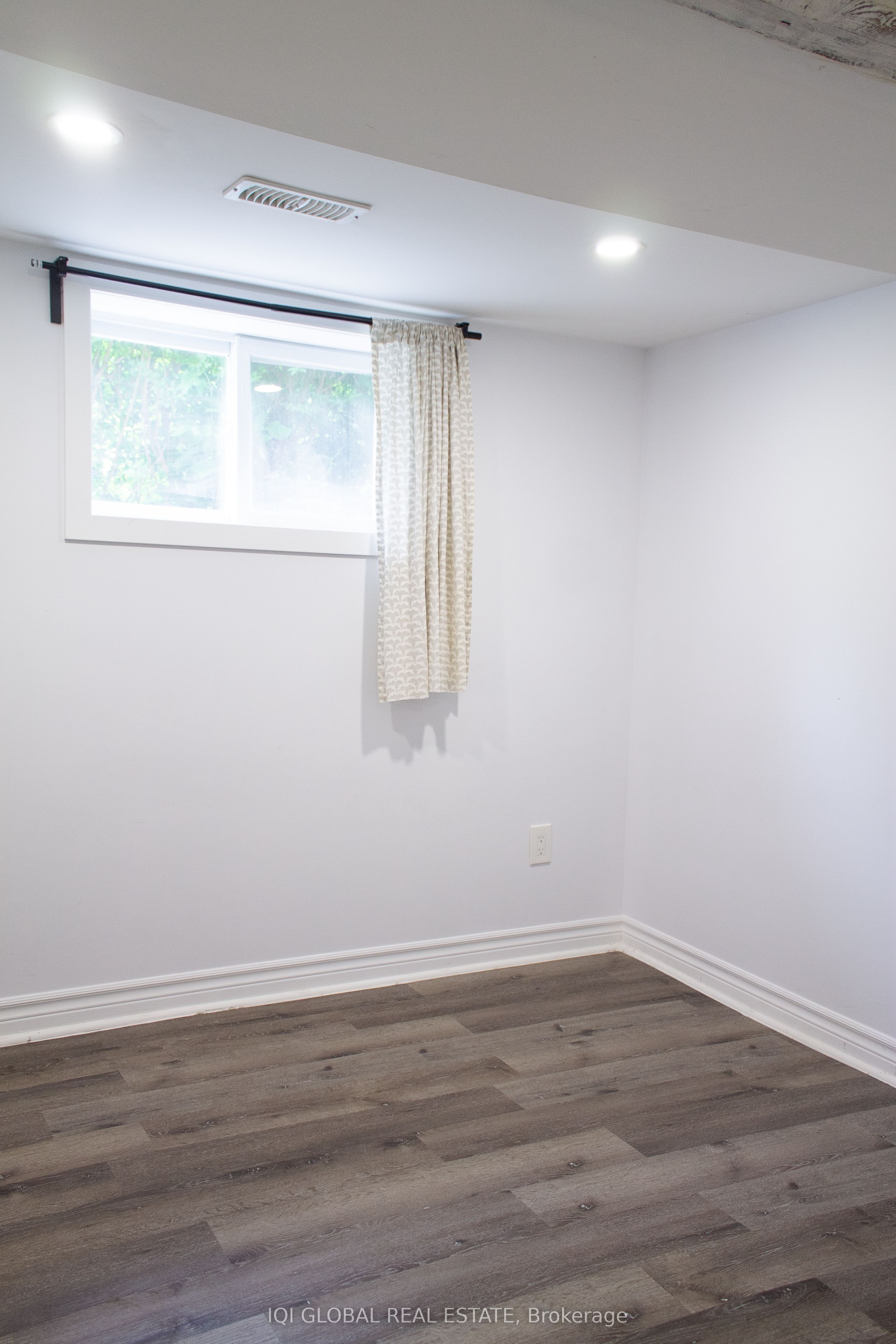 65 Holmes Avenue Property Photo 25