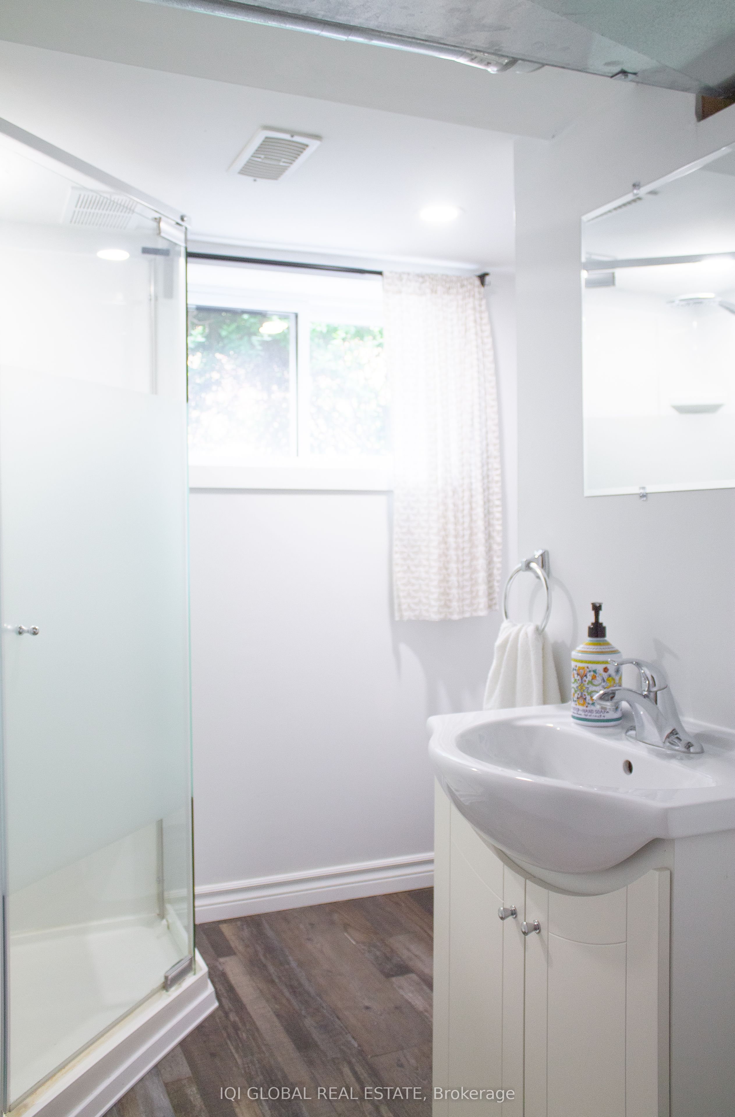 65 Holmes Avenue Property Photo 29