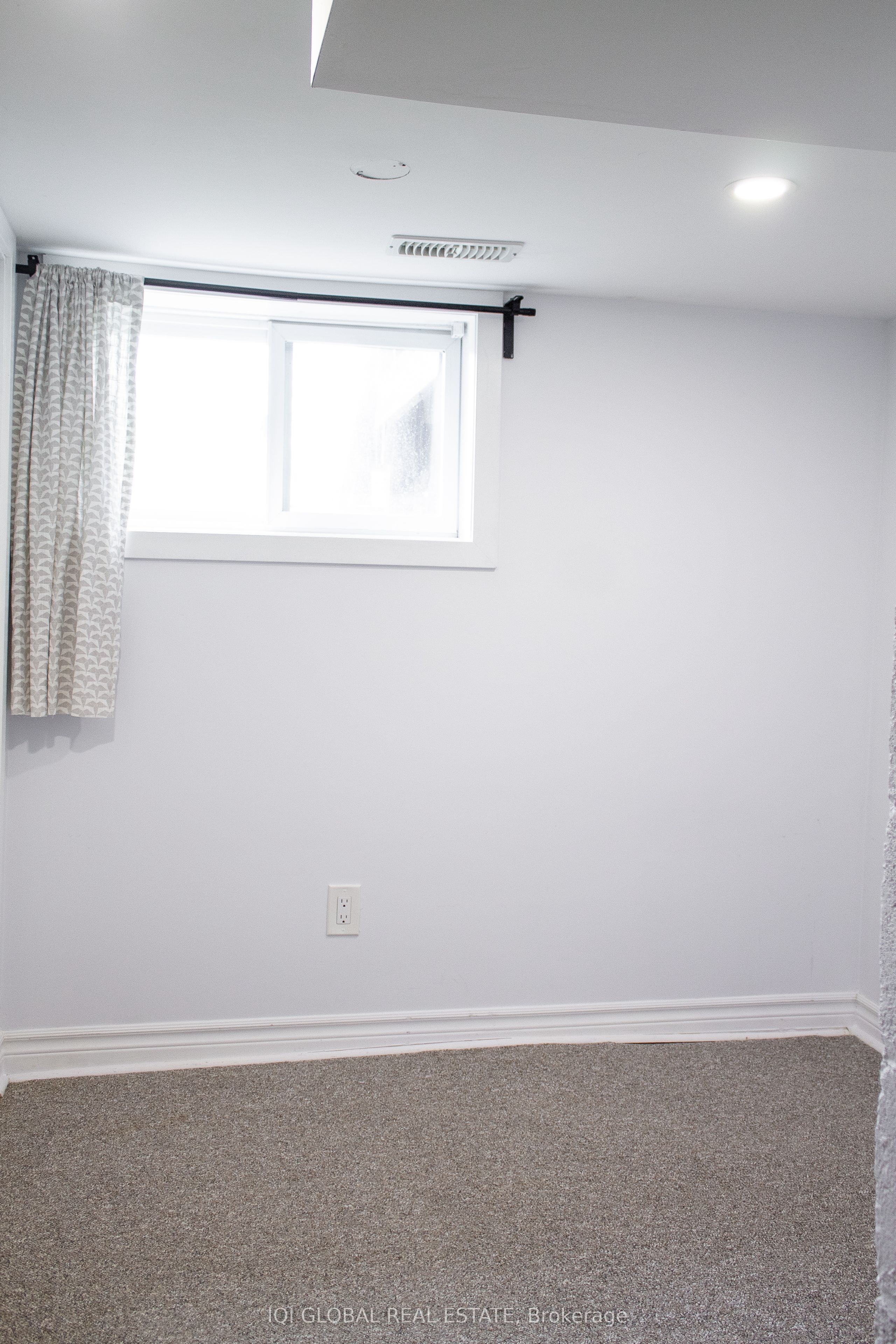 65 Holmes Avenue Property Photo 31