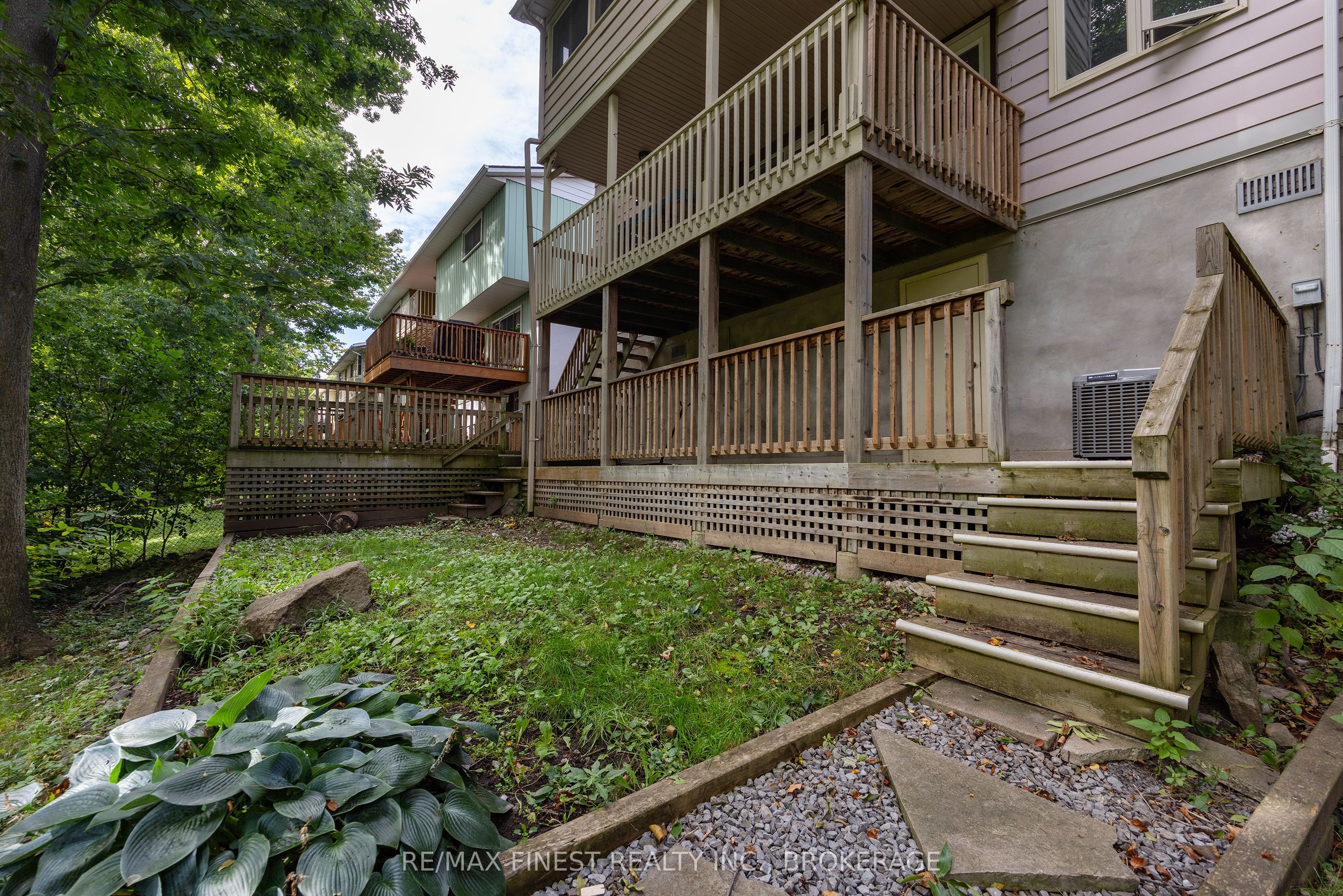 933 Mayfair Crescent Property Photo 41