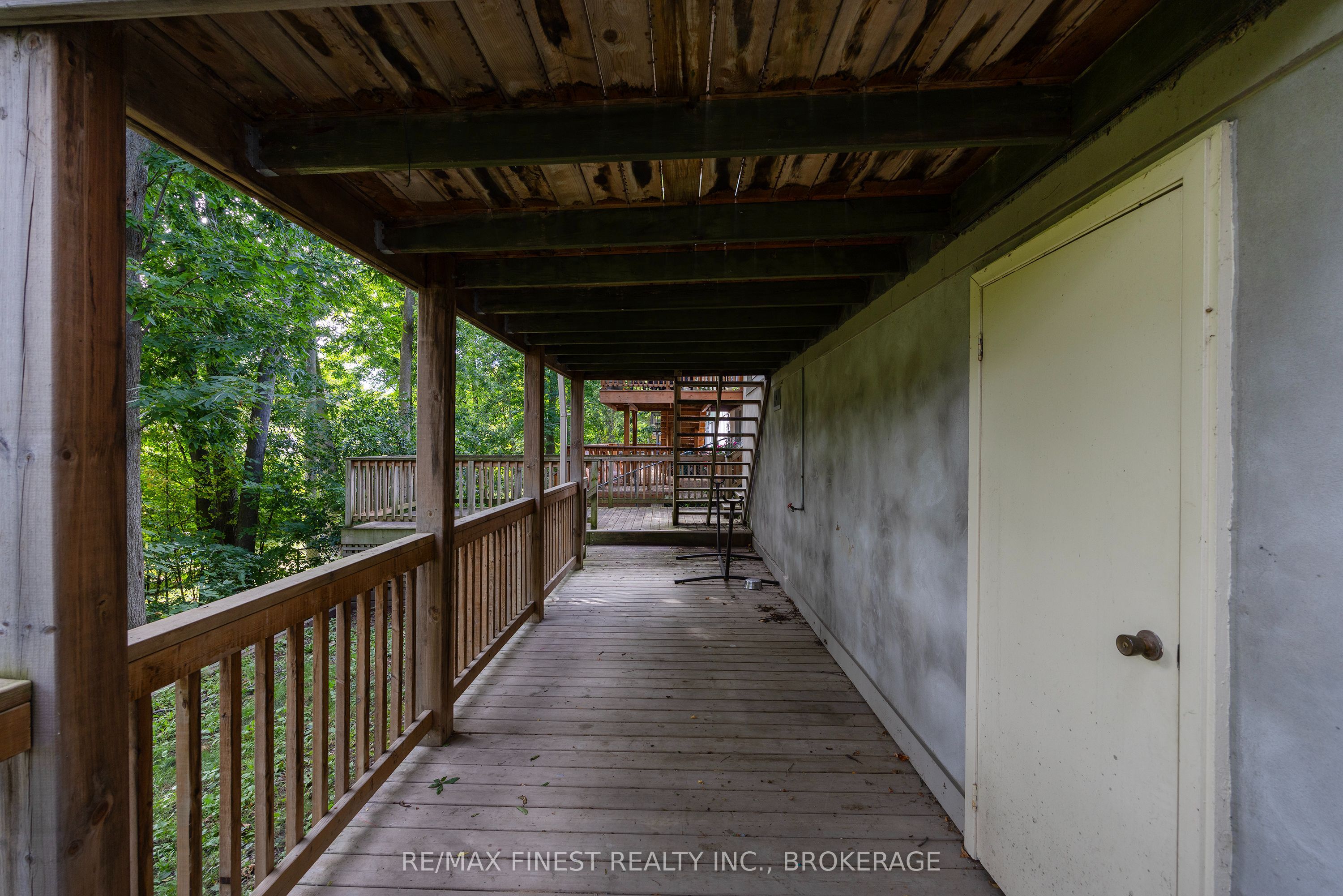 933 Mayfair Crescent Property Photo 43