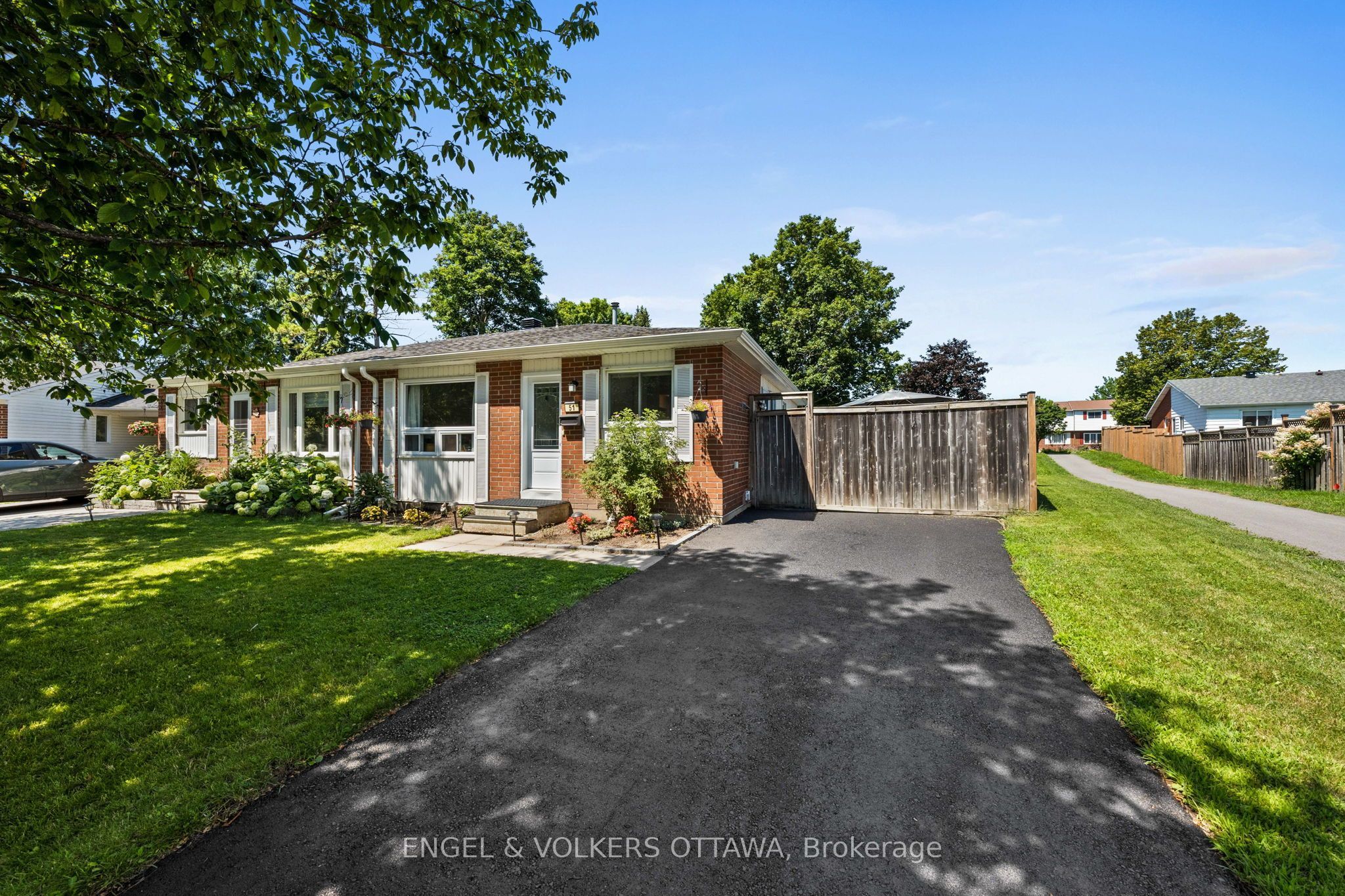 51 Morton Drive Property Photo 1