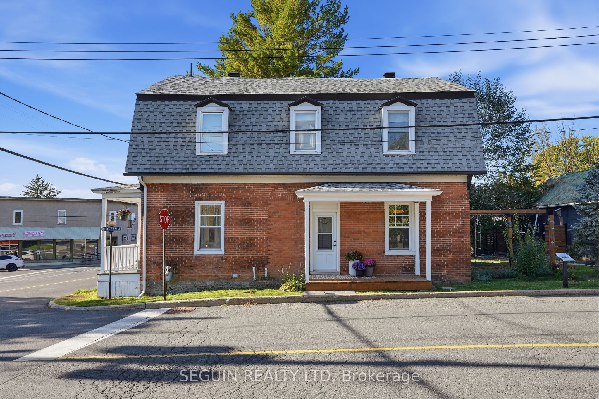 31 John Street Property Photo 4