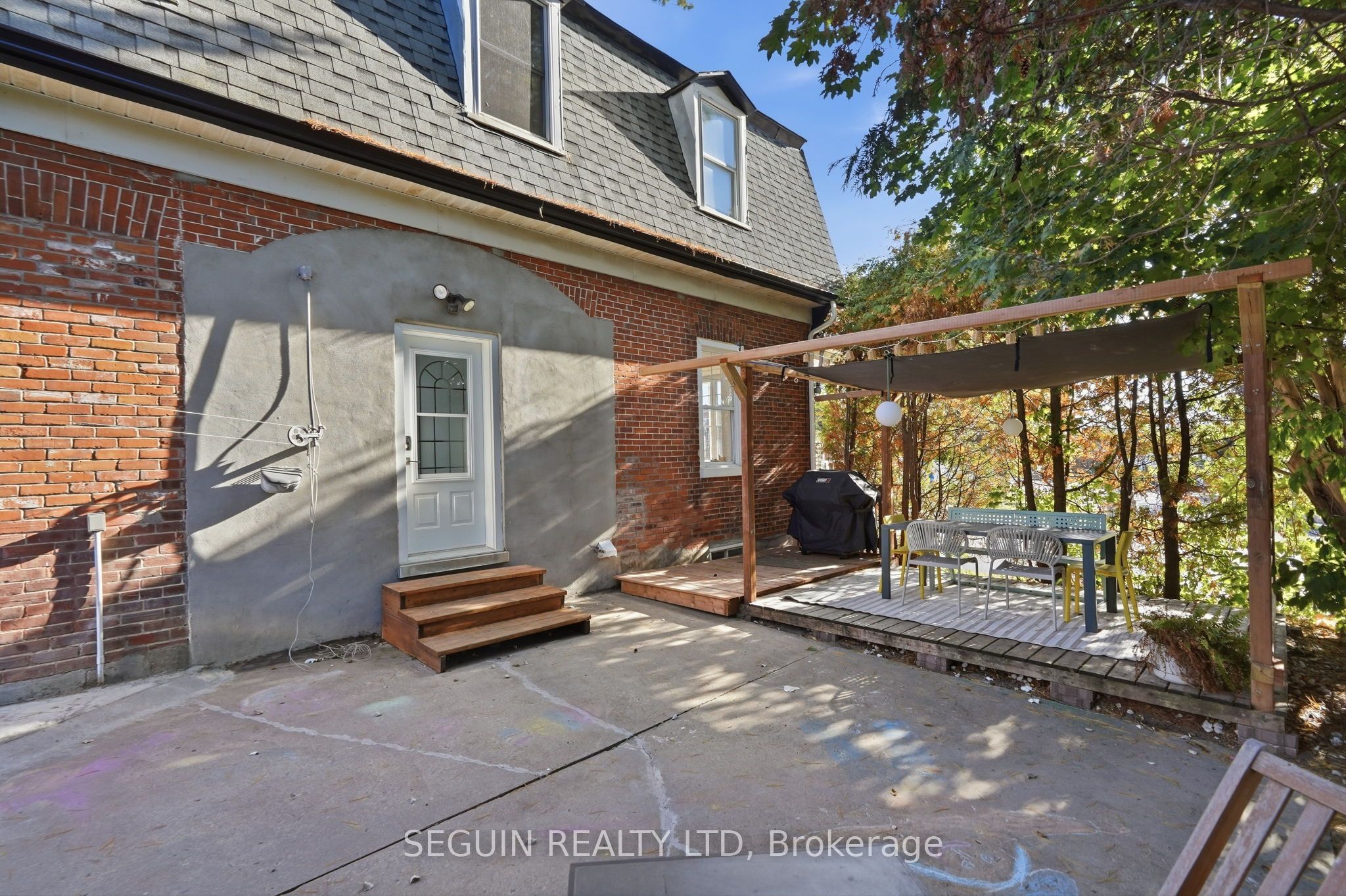 31 John Street Property Photo 9