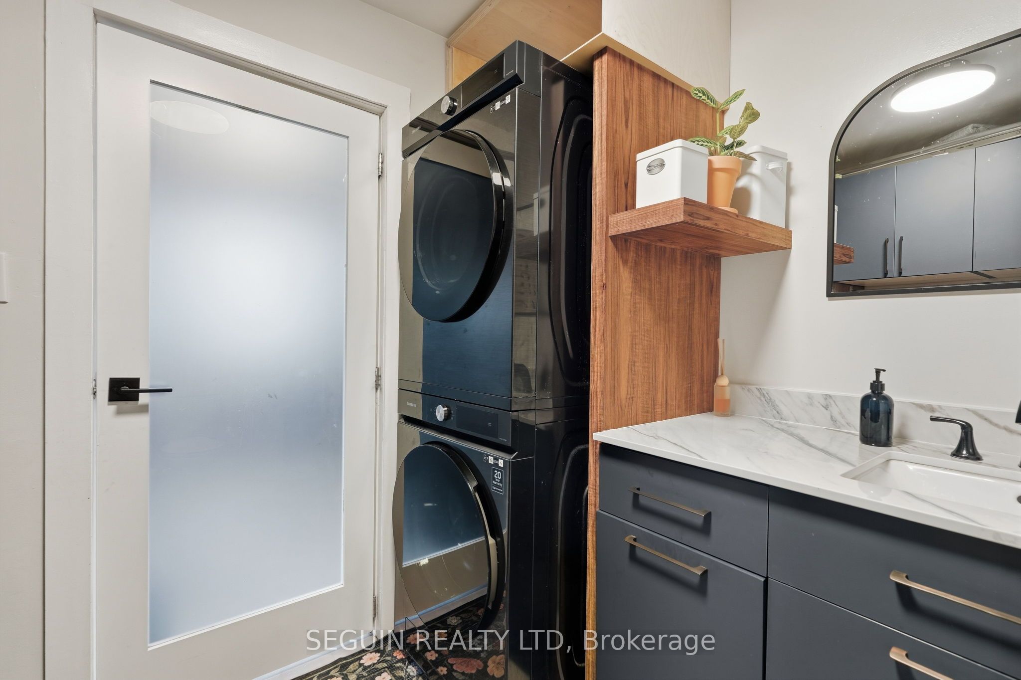 31 John Street Property Photo 20