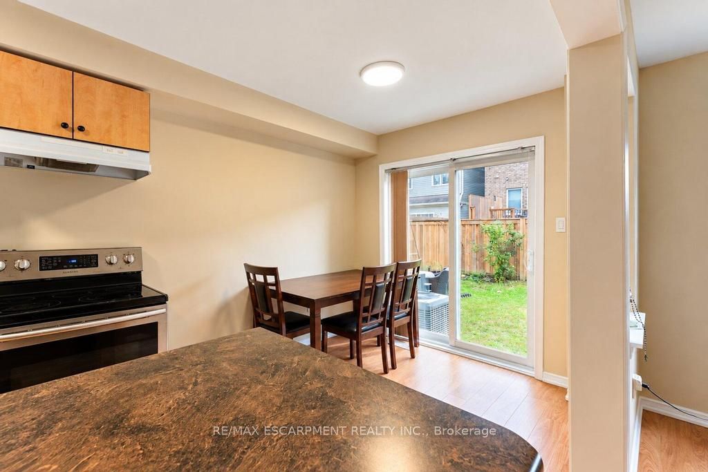 173 Whitwell Way Property Photo 6