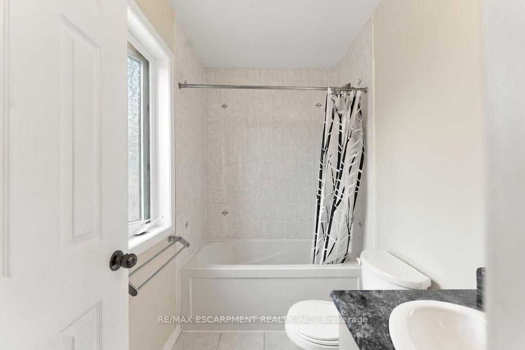 173 Whitwell Way Property Photo 8