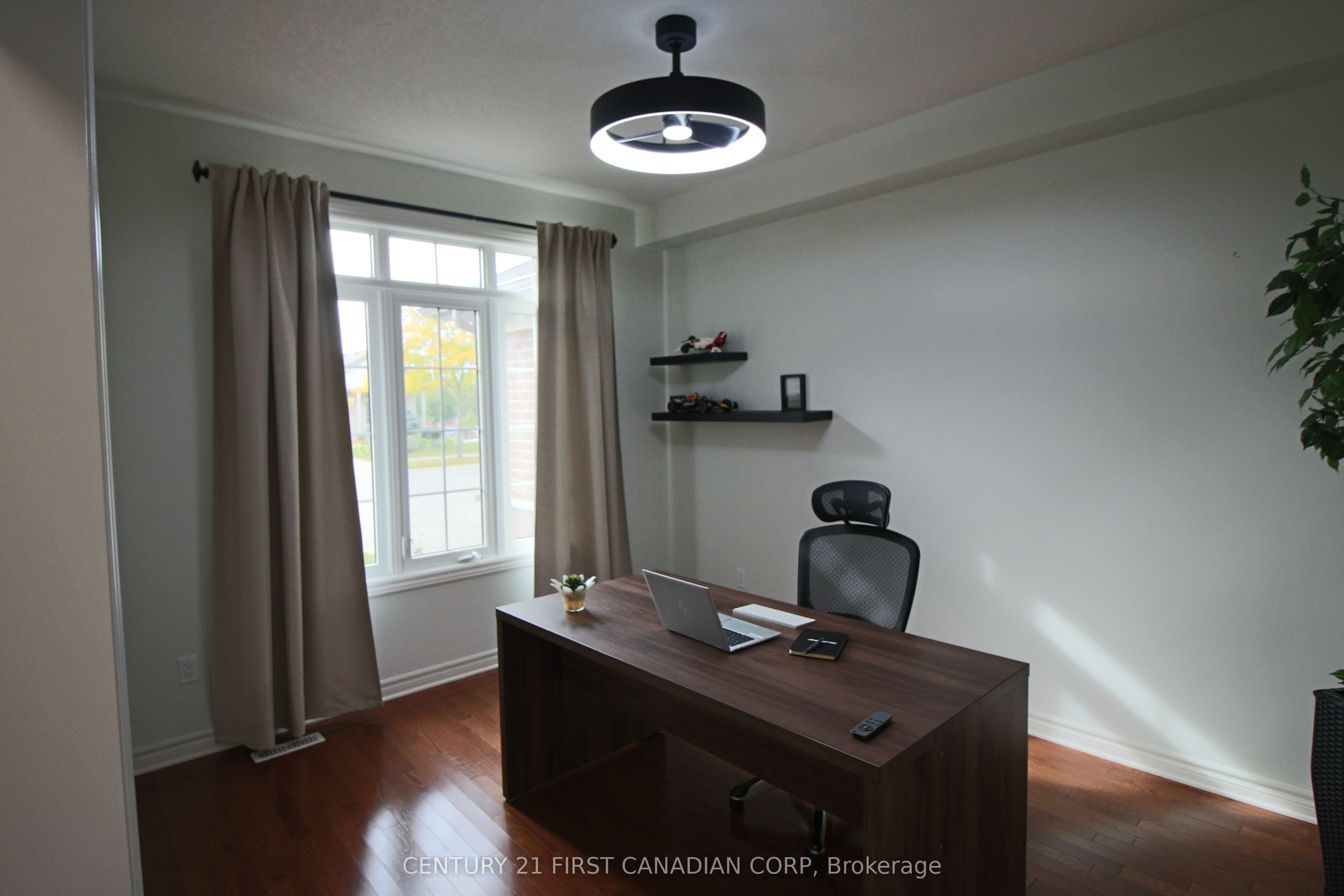 458 Blue Jay Drive 6 Property Photo 18
