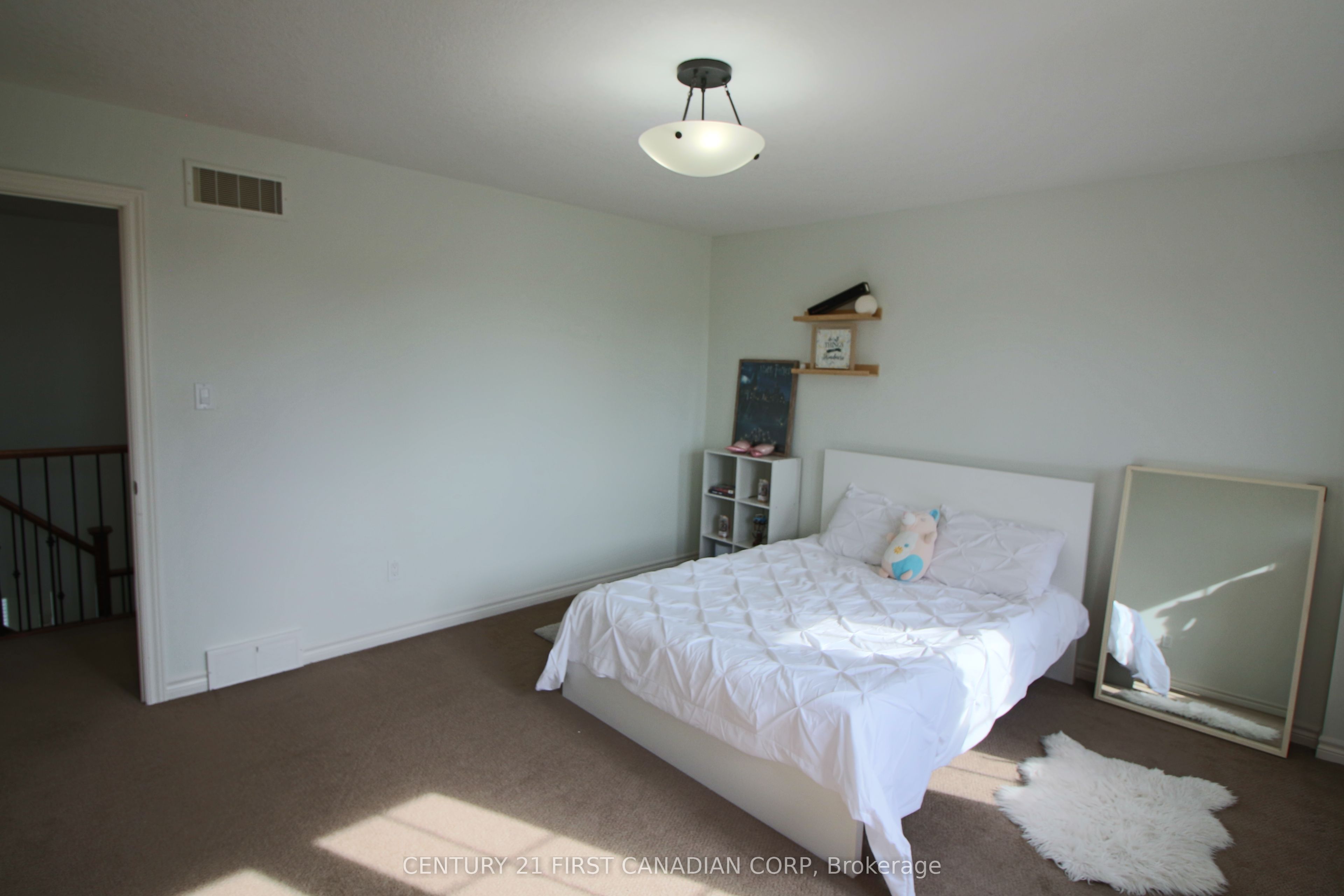 458 Blue Jay Drive 6 Property Photo 27