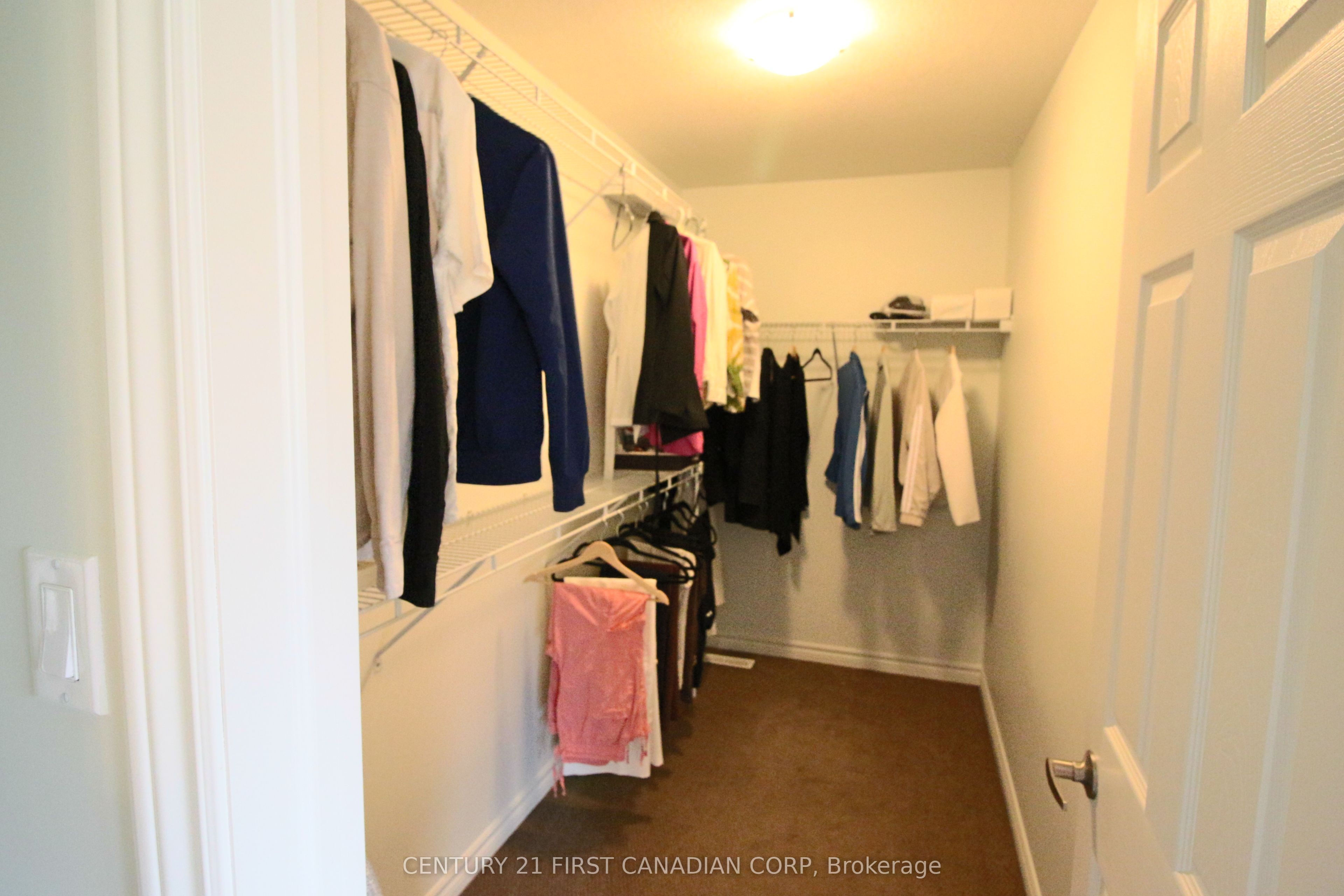 458 Blue Jay Drive 6 Property Photo 32