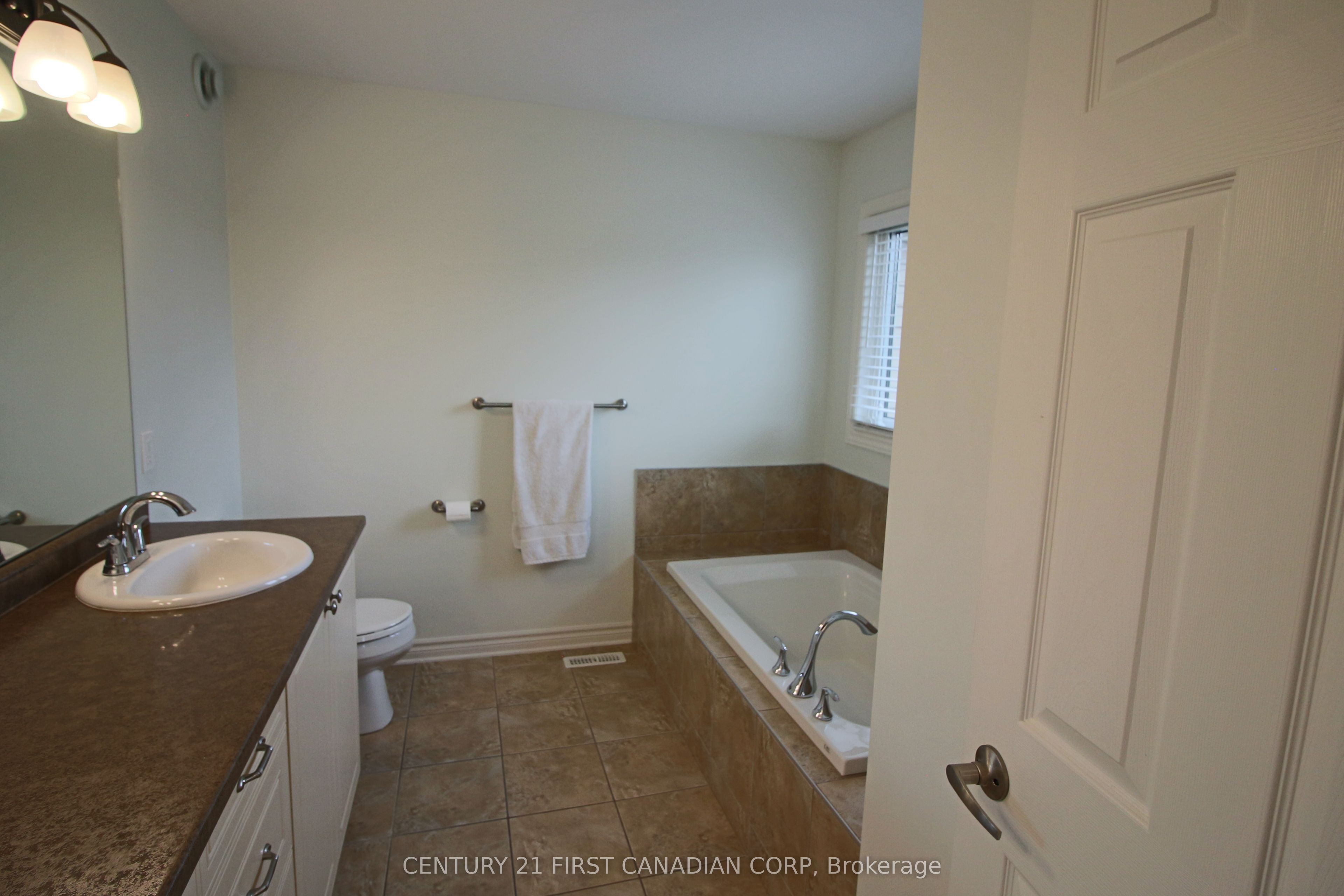458 Blue Jay Drive 6 Property Photo 35