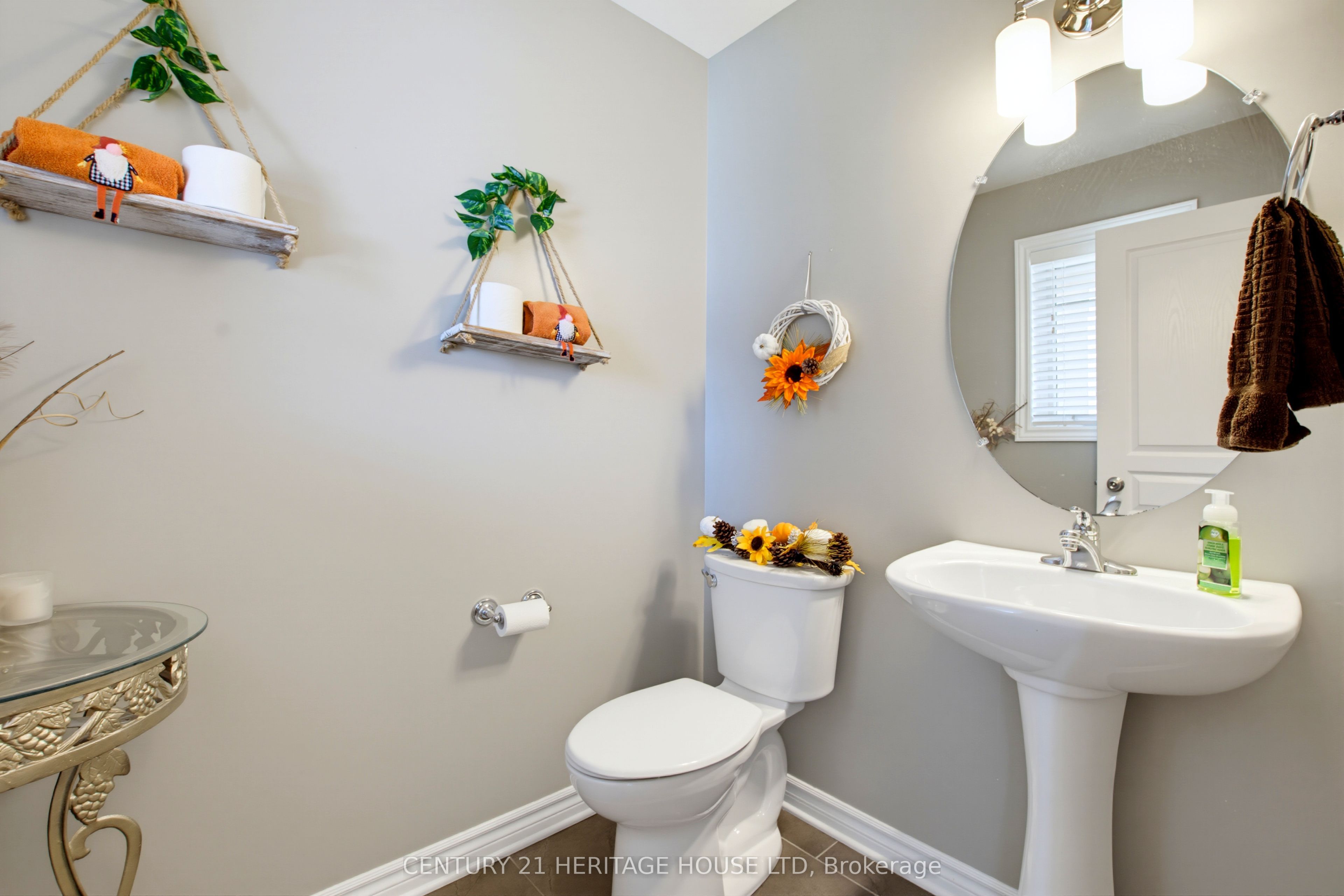 193 Tarry Parkway Property Photo 5