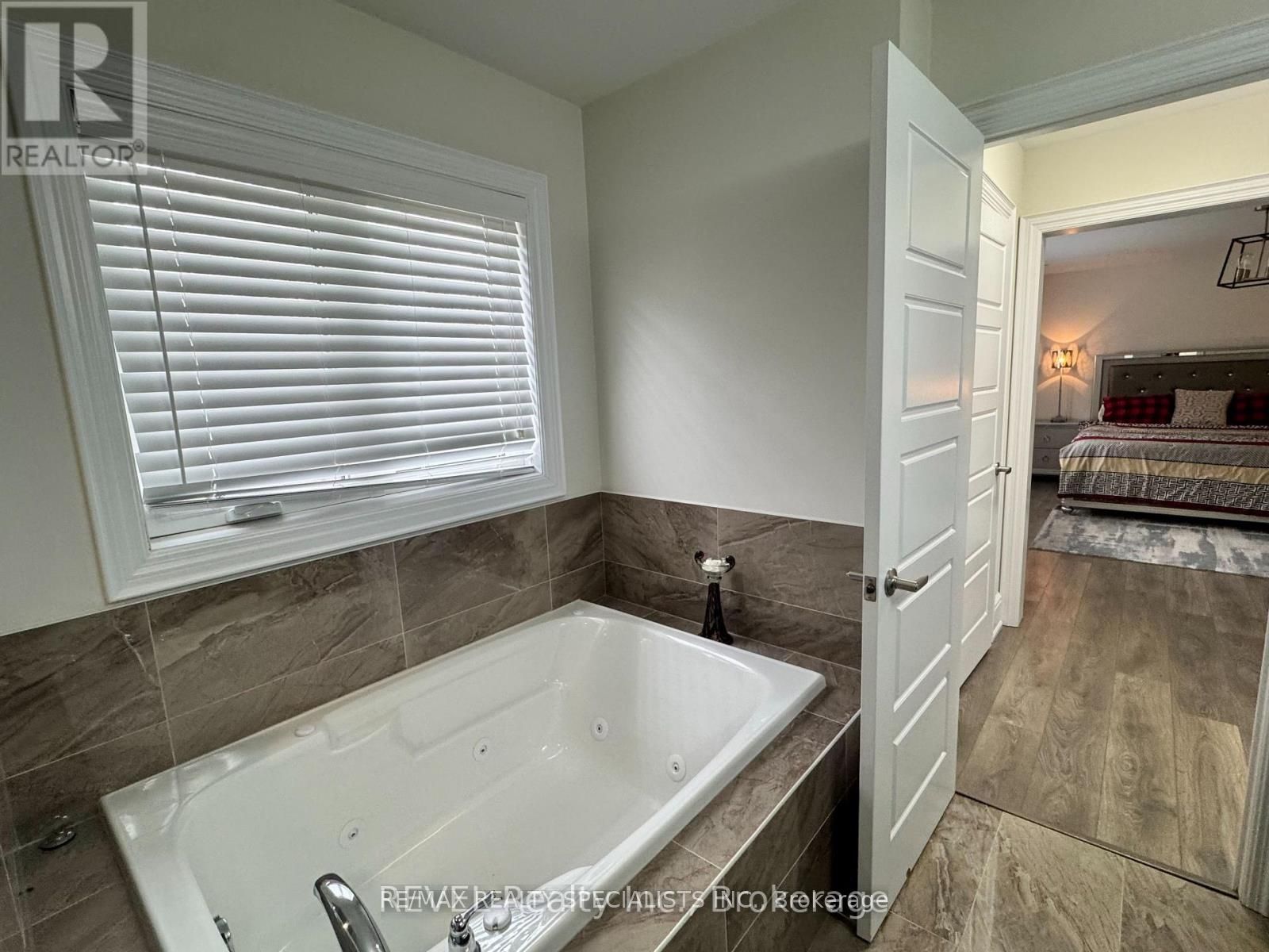 8619 Chickory Trail Property Photo 24