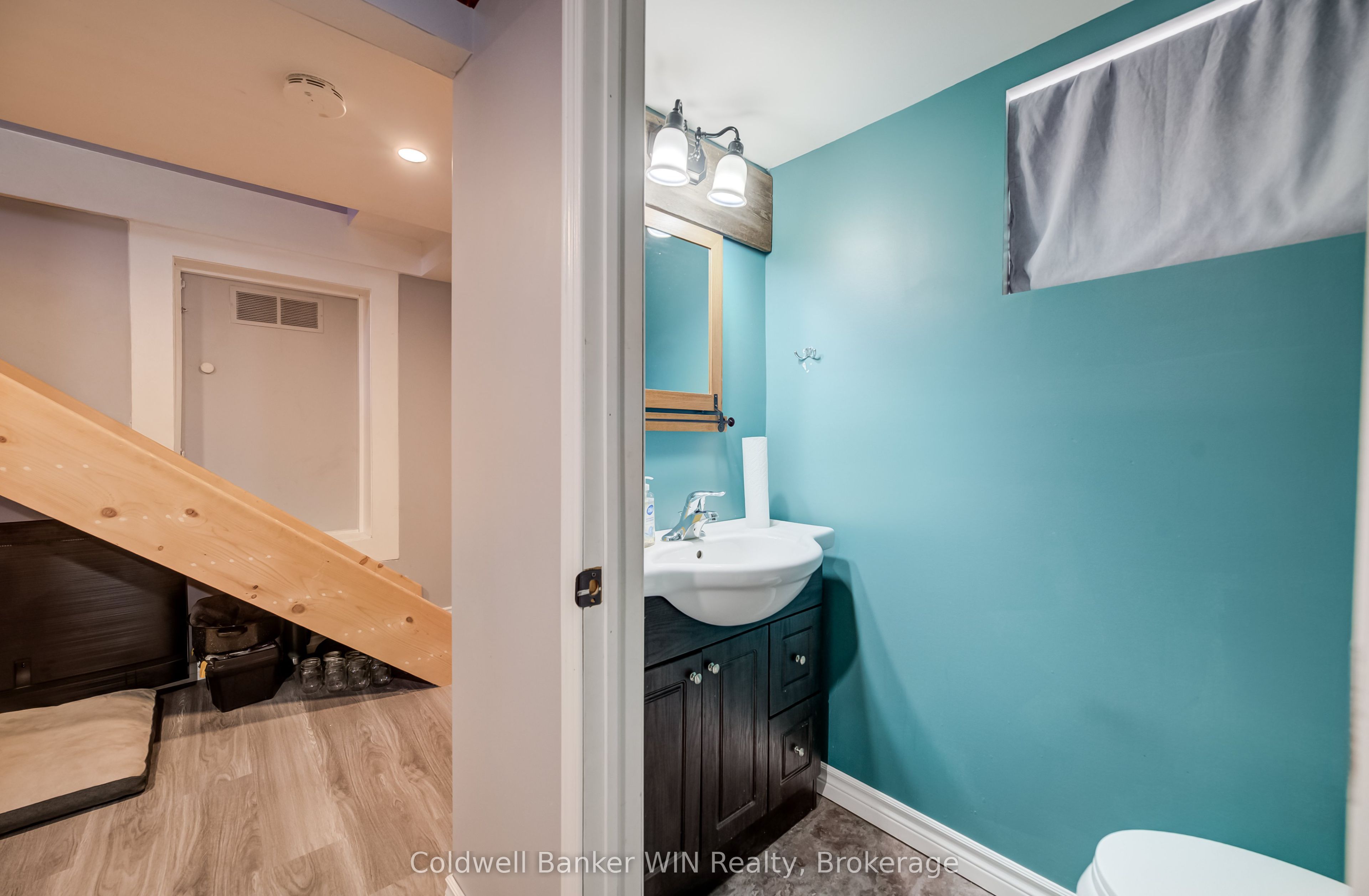 314 Wellington Street E Property Photo 23