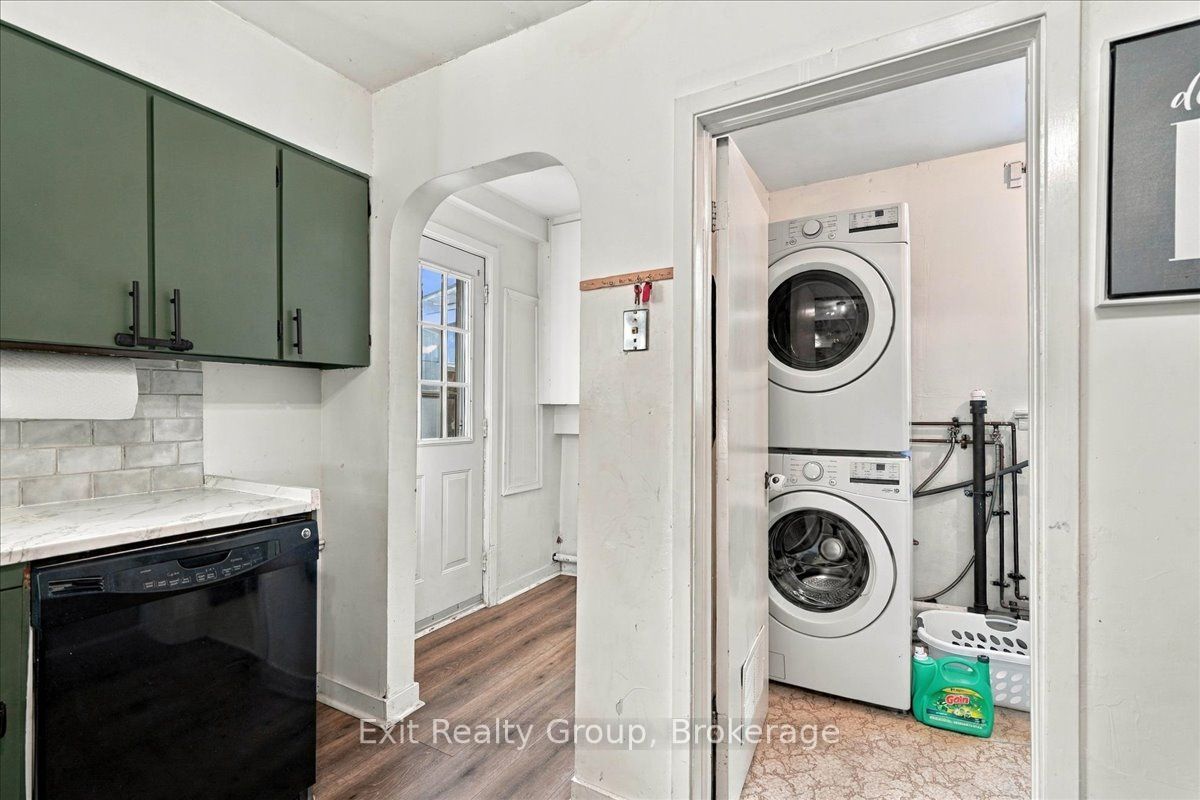 129 Harcourt Road Property Photo 20