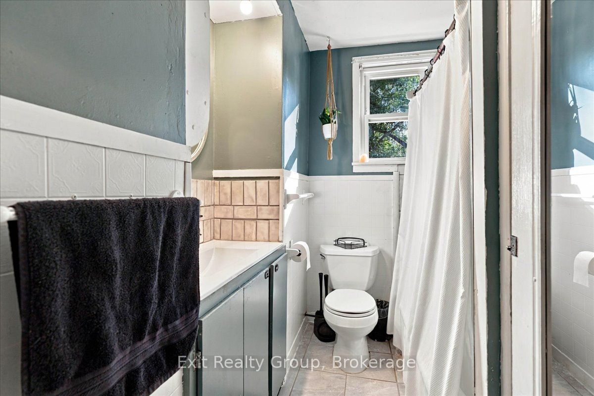 129 Harcourt Road Property Photo 26