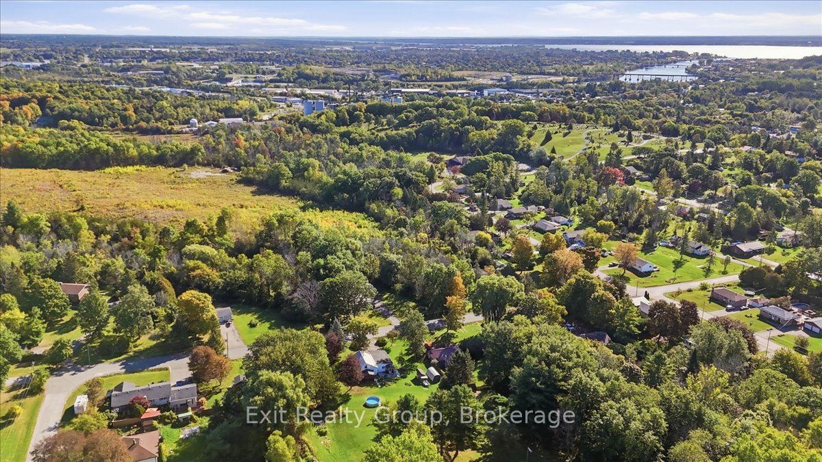 129 Harcourt Road Property Photo 39